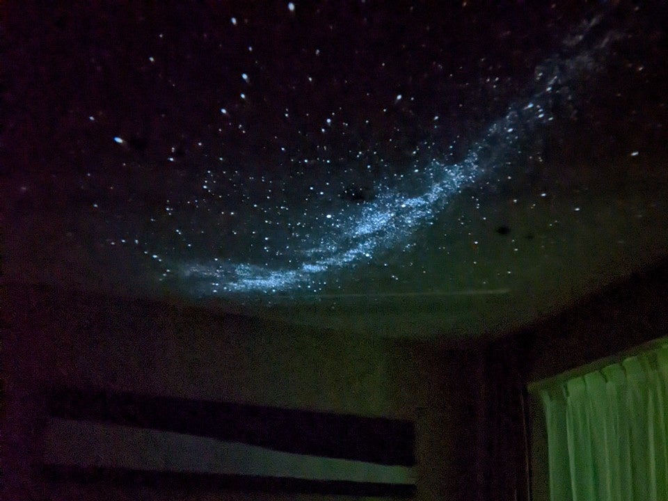 室内用 プラネタリウムの様子