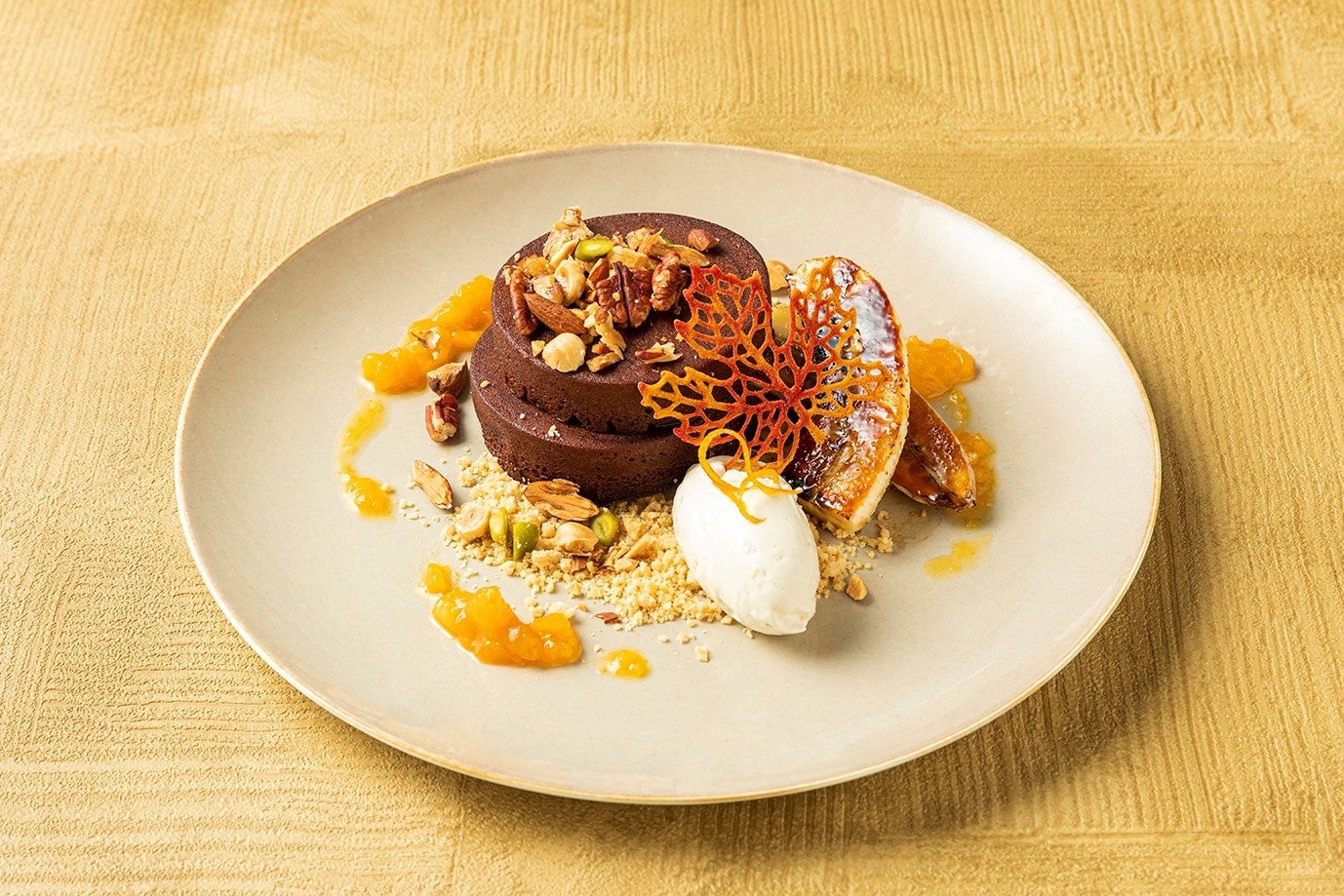 米粉とバナナのココアパンケーキ オレンジとアプリコットのソース　イメージ