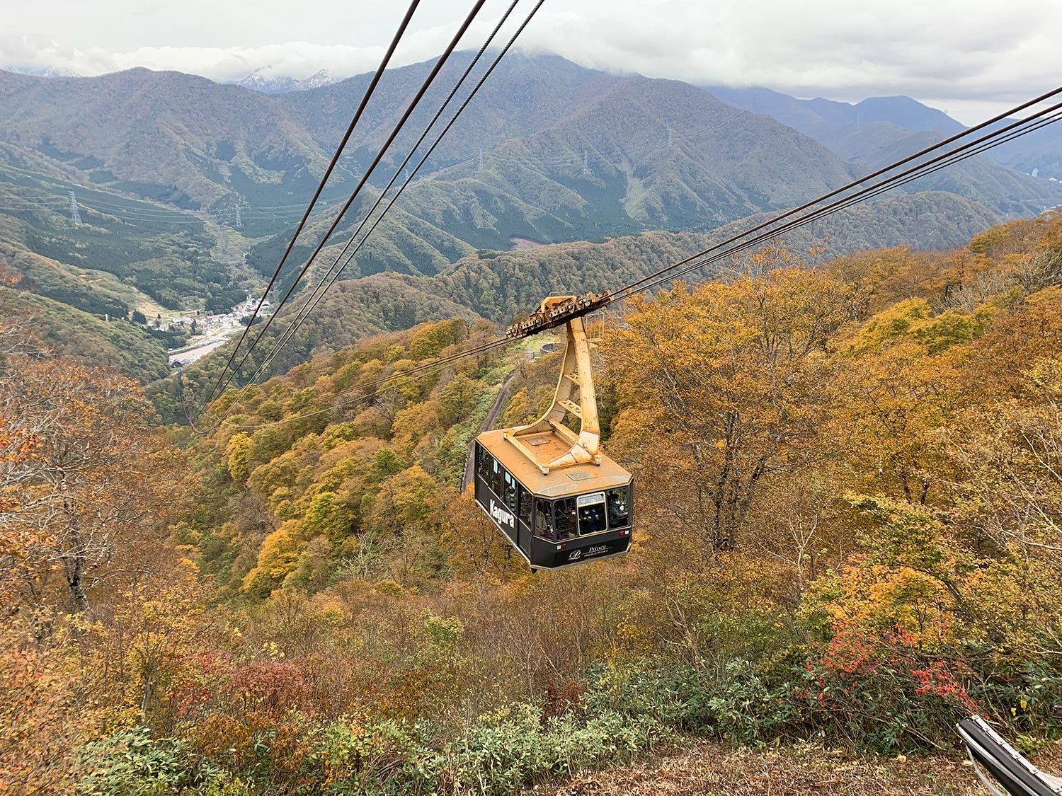 瞬間地上高日本一 230m 田代ロープウェー
