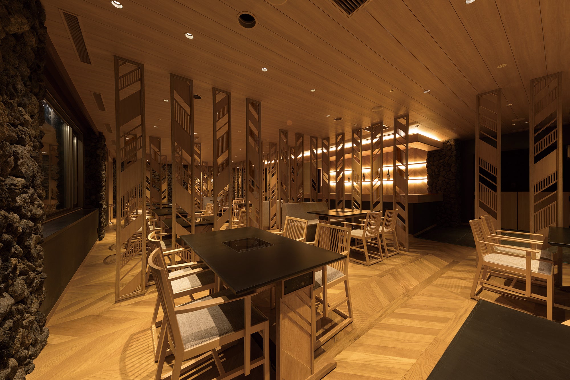 すき焼 しゃぶしゃぶ 鉄板焼 爽風