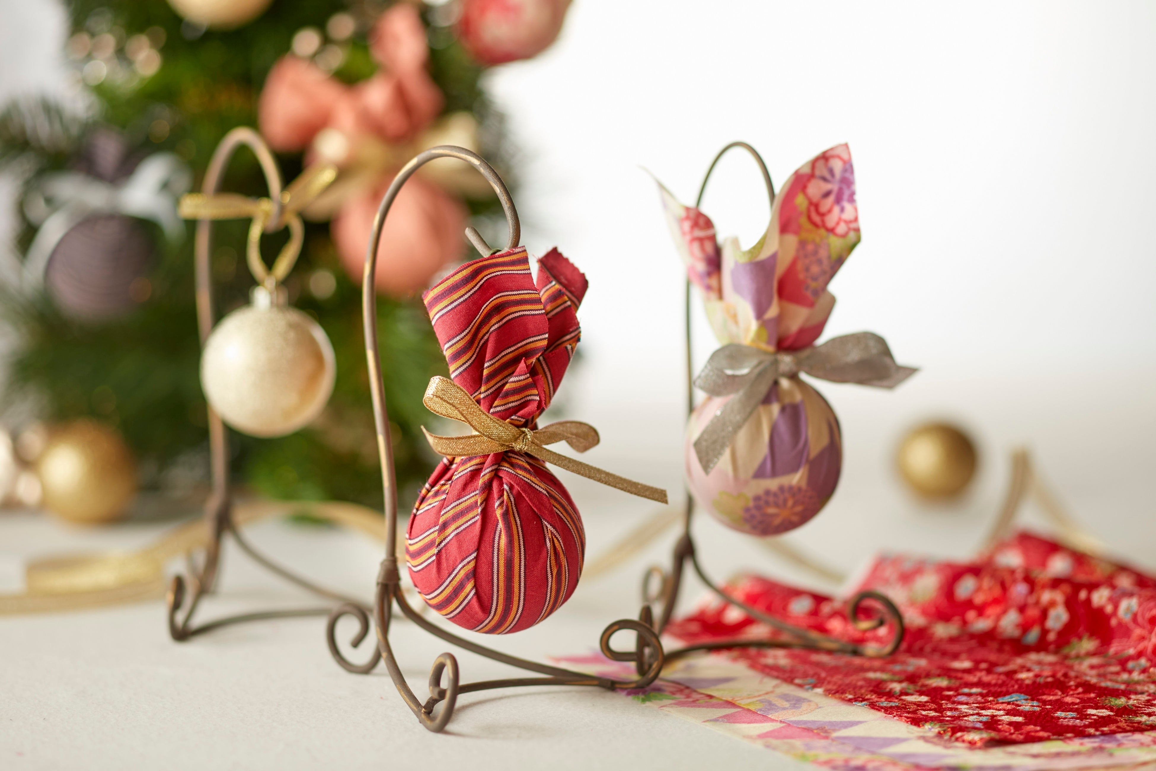 着物使用したボールオーナメント （イメージ）