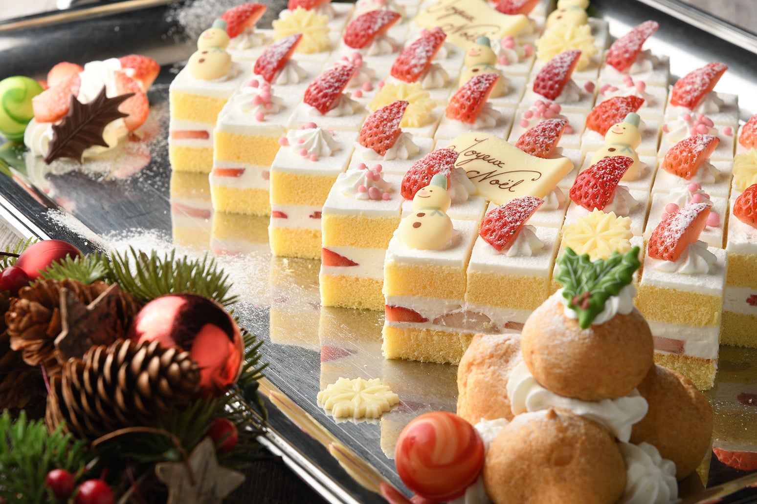 ブッフェダイニング プリンスマルシェ「グラスシャンパン付きクリスマスディナーブッフェ」 デザートイメージ