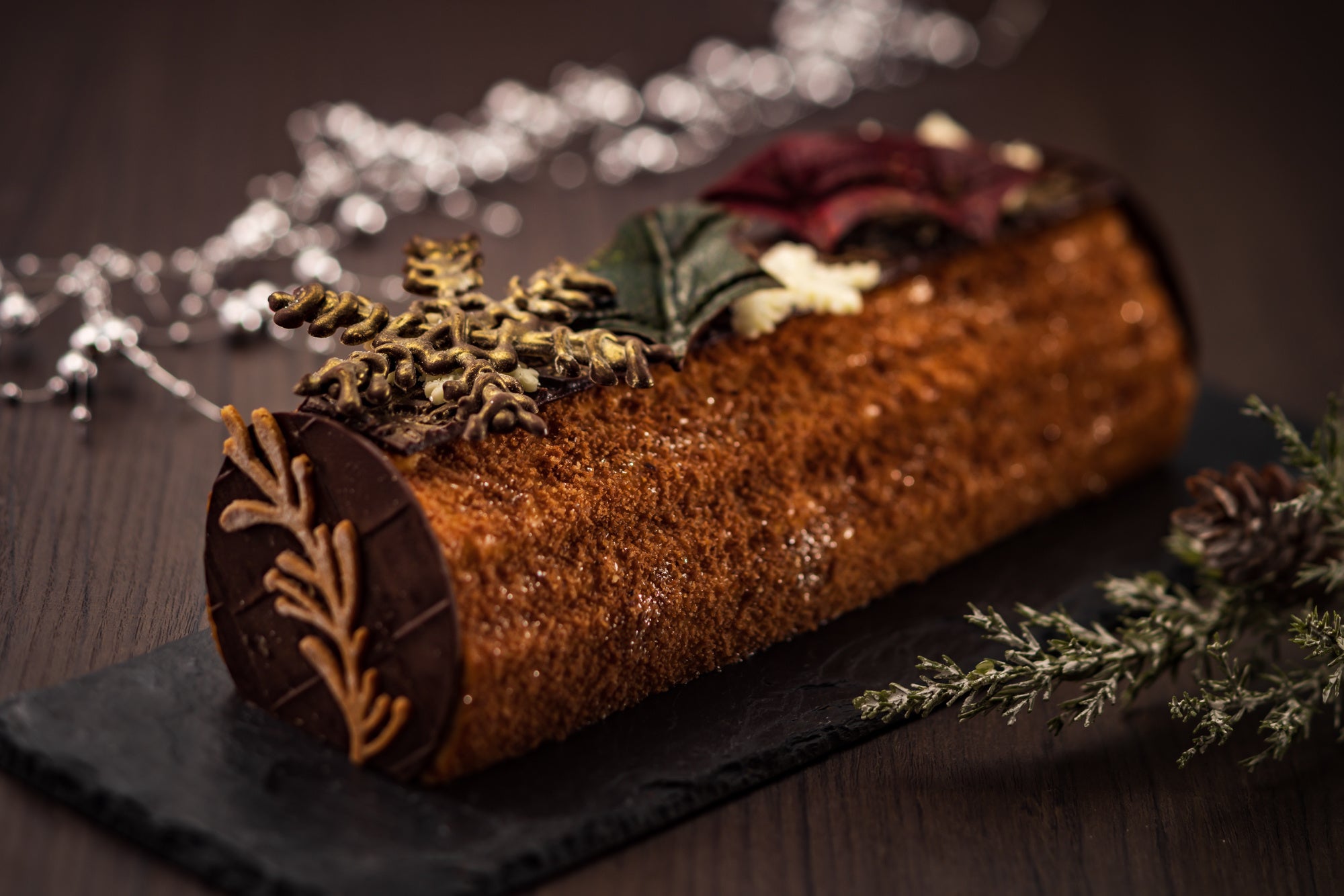 キャラメルフロマージュのノエル(直径 7cm ×長さ 20cm × 高さ 8cm）