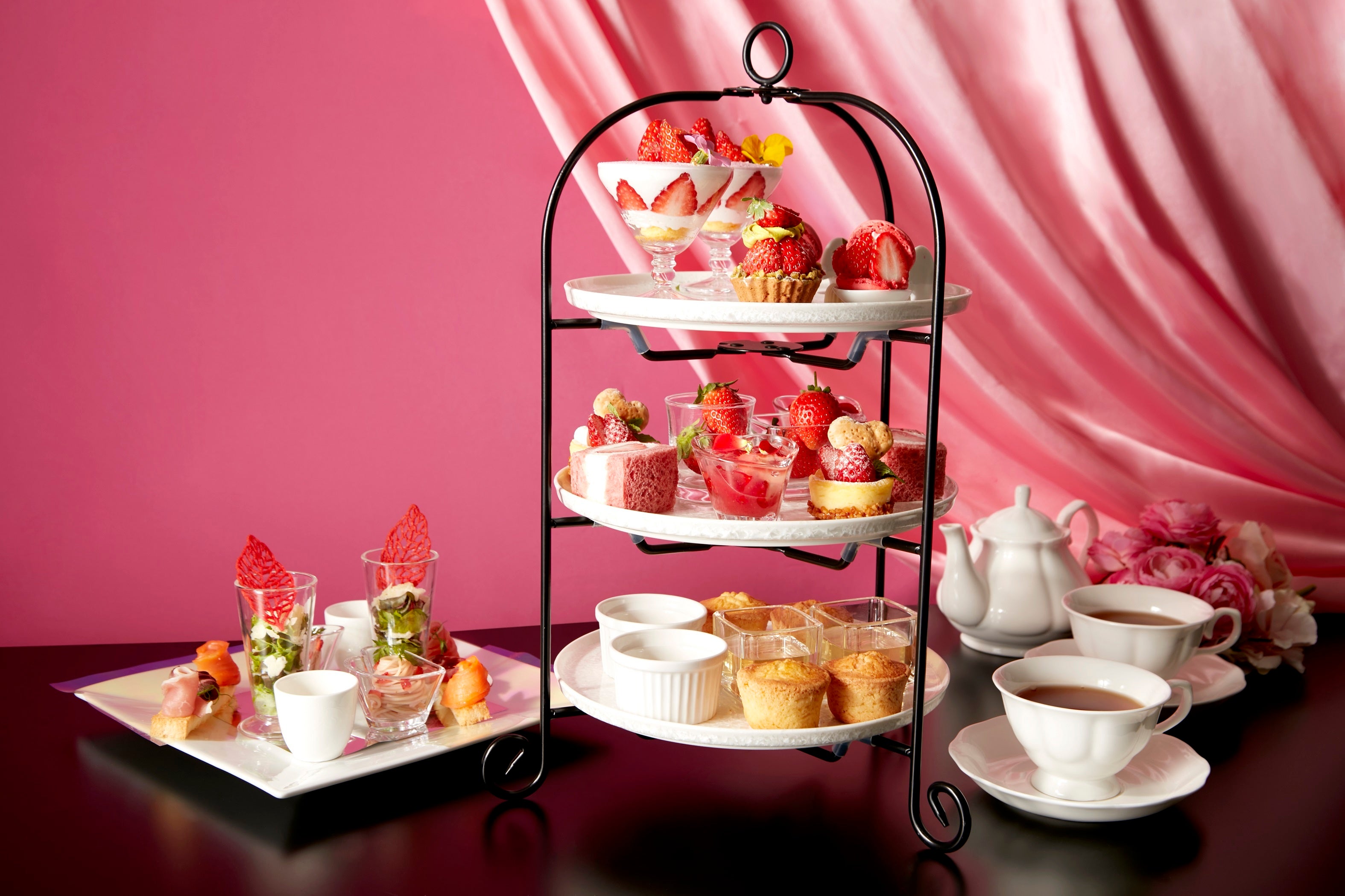 いちごアフタヌーンティーセット イメージ