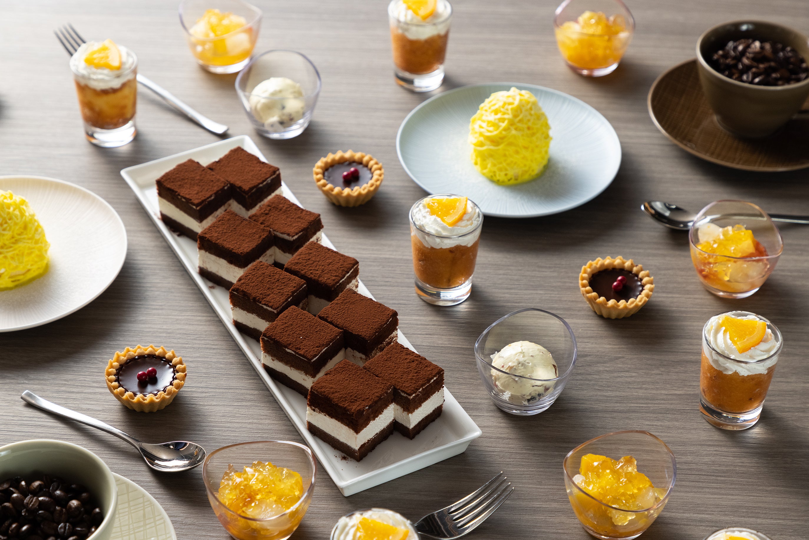 ディナーブッフェのスイーツ一部(イメージ)