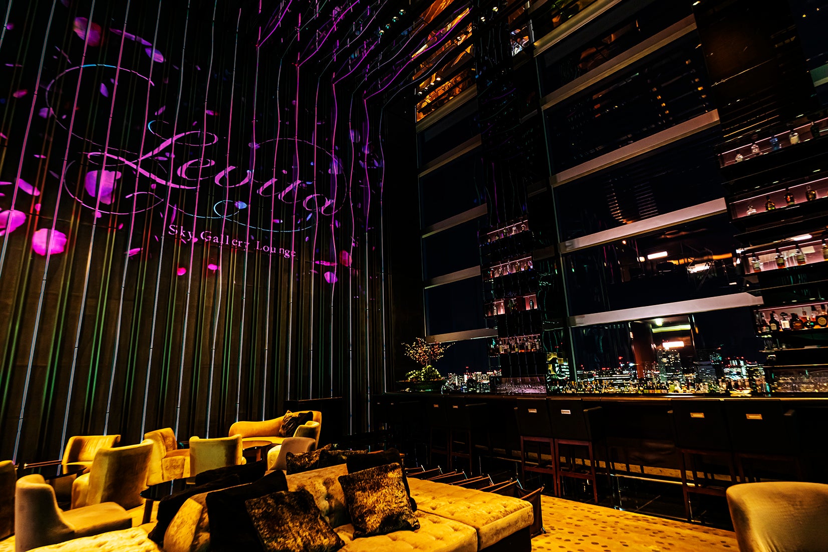 Sky Gallery Lounge Levita 桜のデジタルアート イメージ 