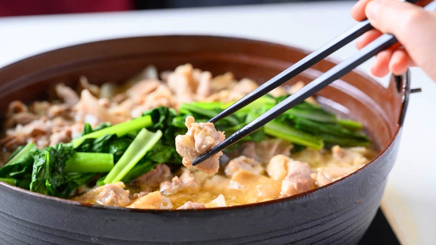 北海道産知床鶏、かみふらのポークとラム肉の味噌煮込み鍋