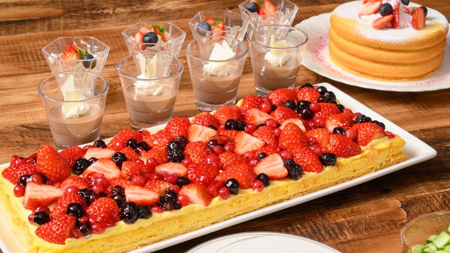 桜とベリーのタルト