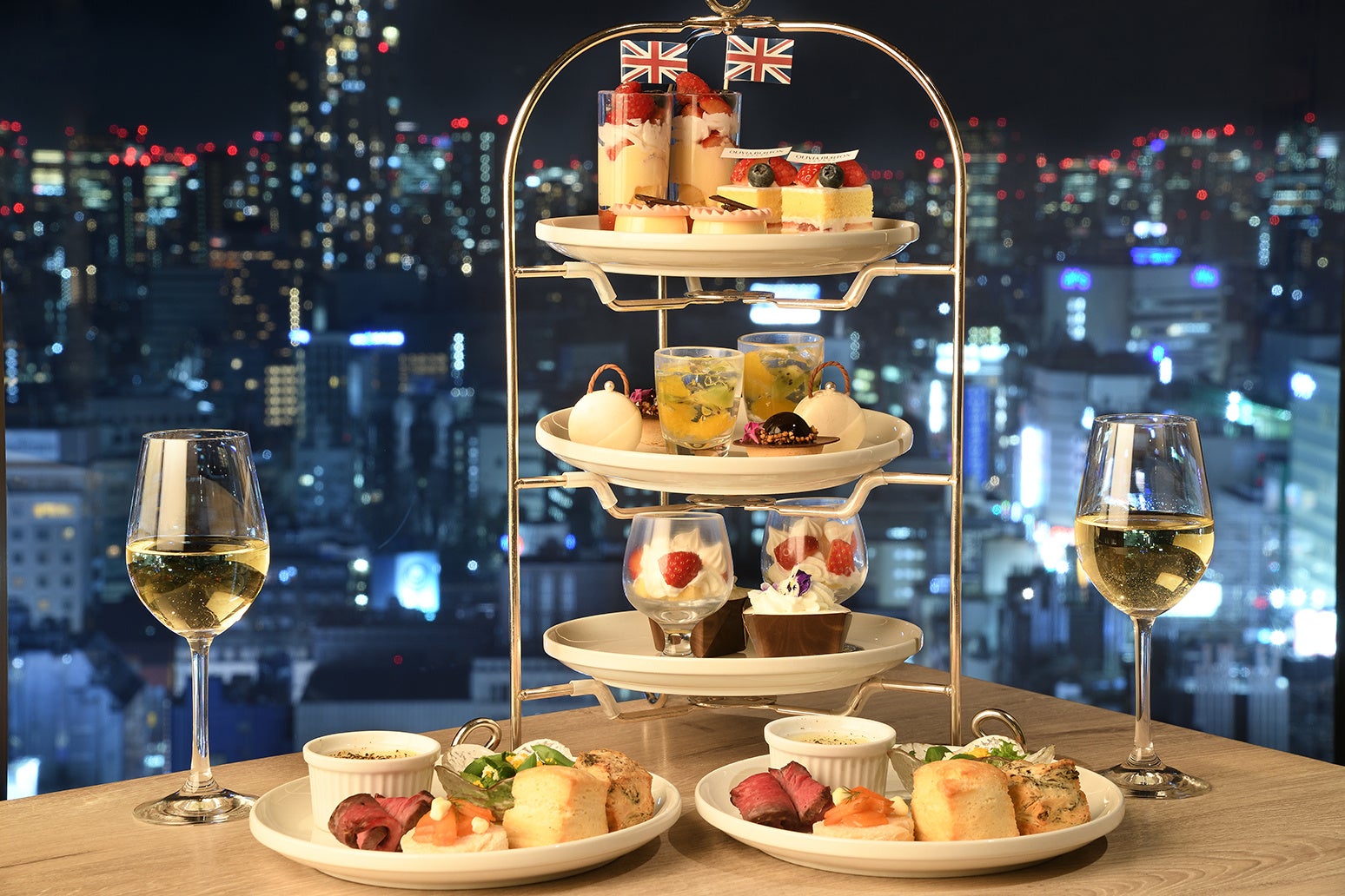 夜のスイーツハイティー イメージ