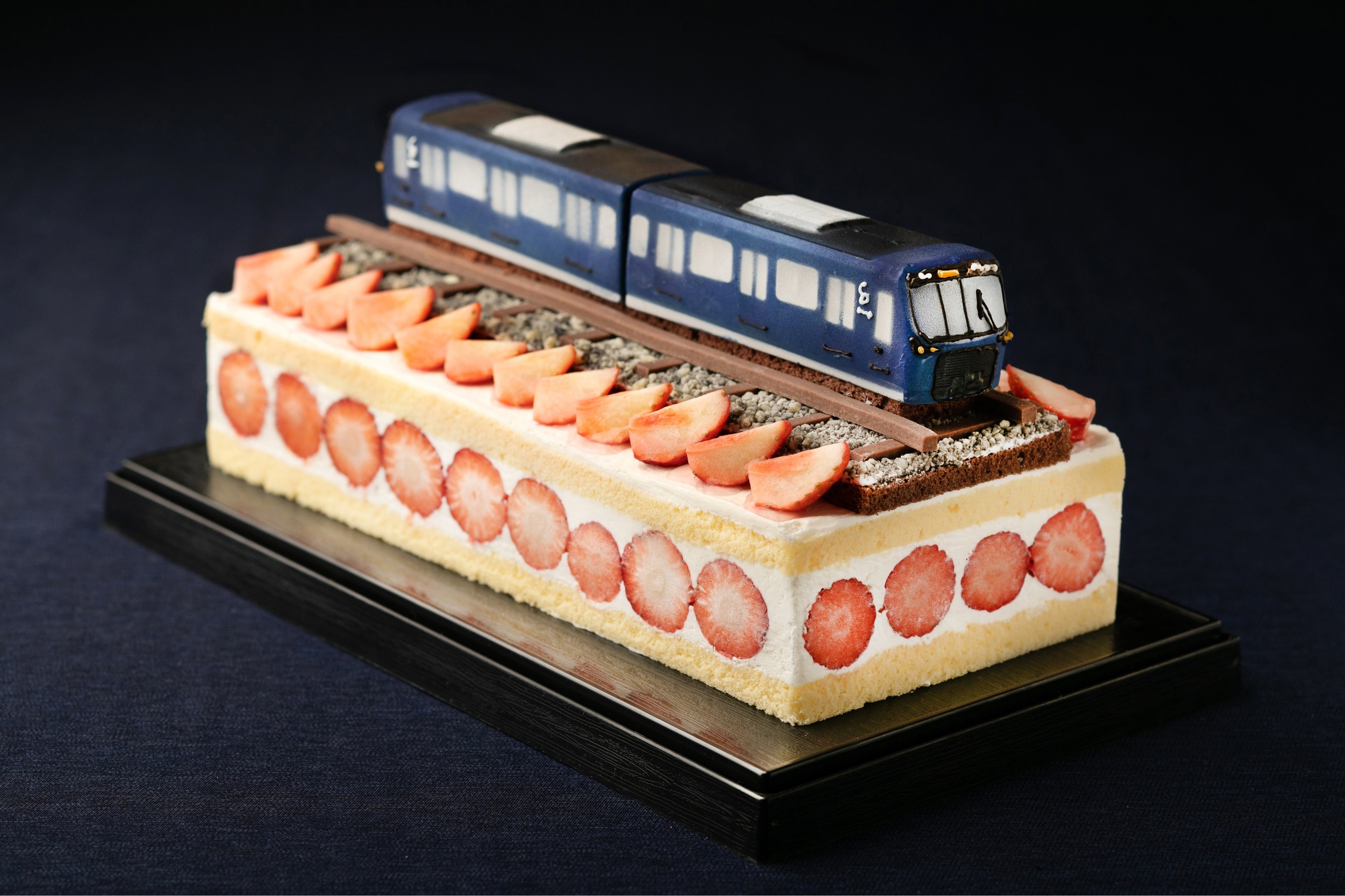 「相鉄21000系」コラボレーショントレインケーキイメージ