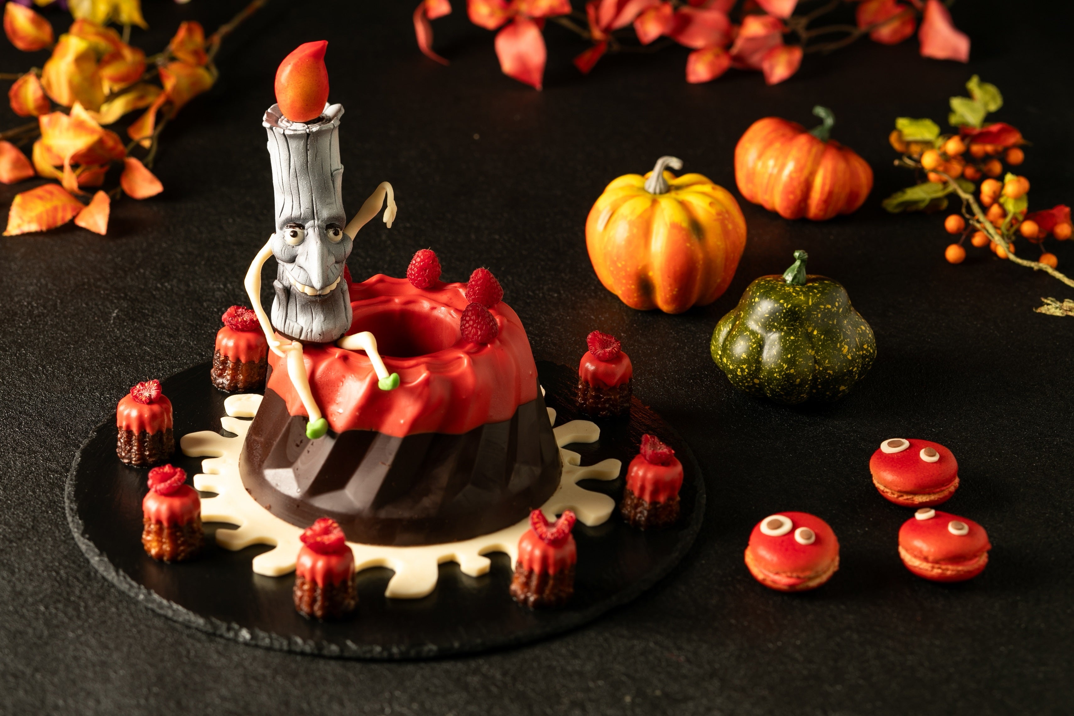 キャンドルおばけのカシスとベリーのカヌレ イメージ