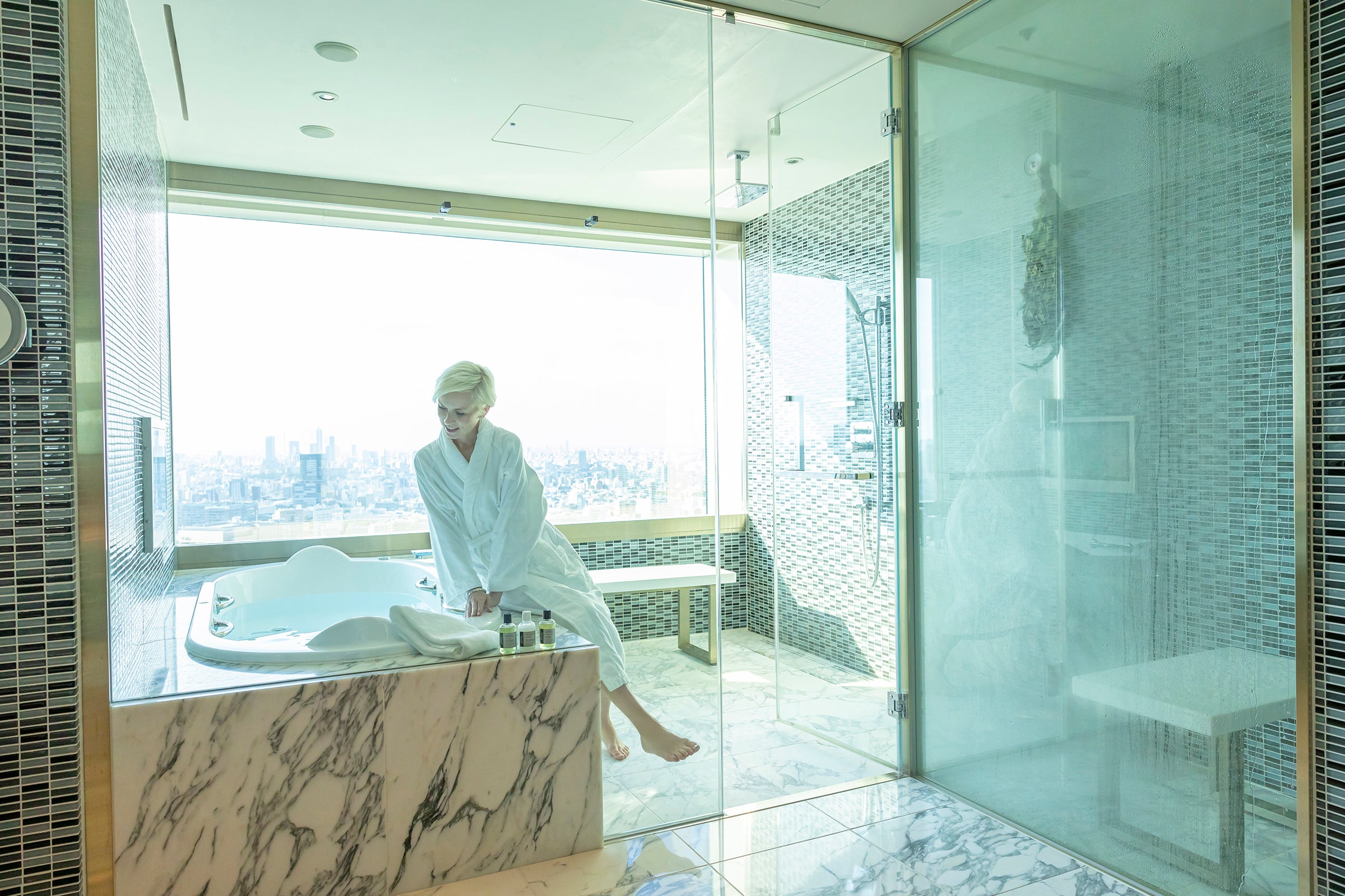 デザイナーズスイート ミストサウナとバスルーム イメージ