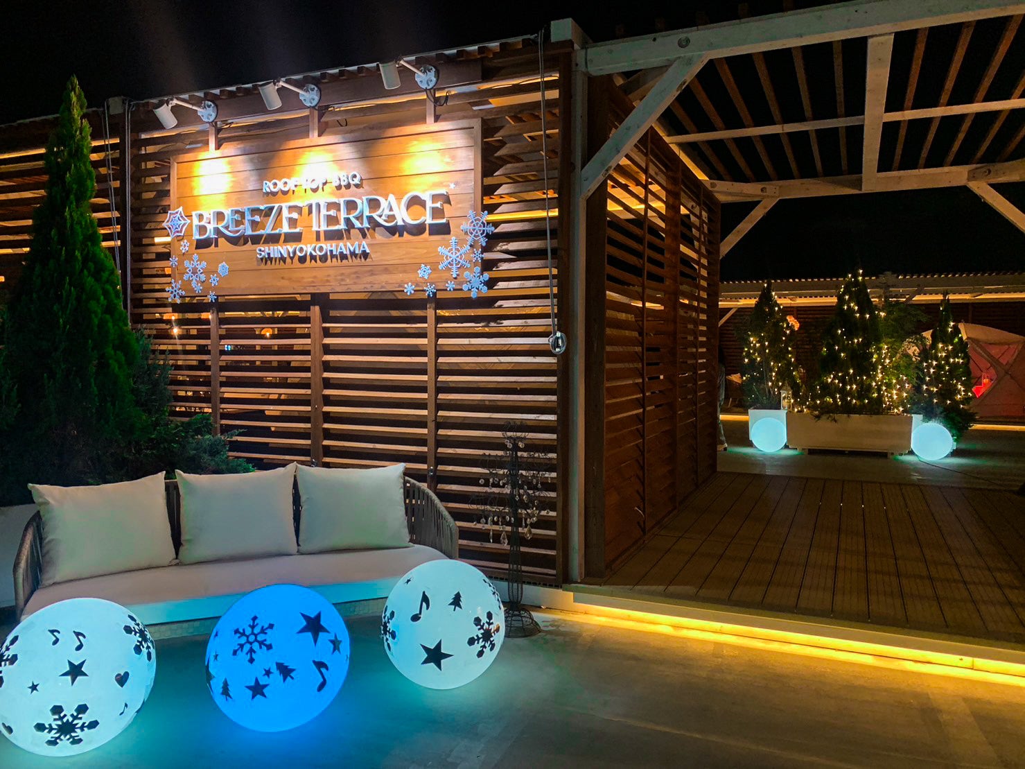 ROOF TOP BBQ「BREEZE TERRACE」店頭装飾イメージ