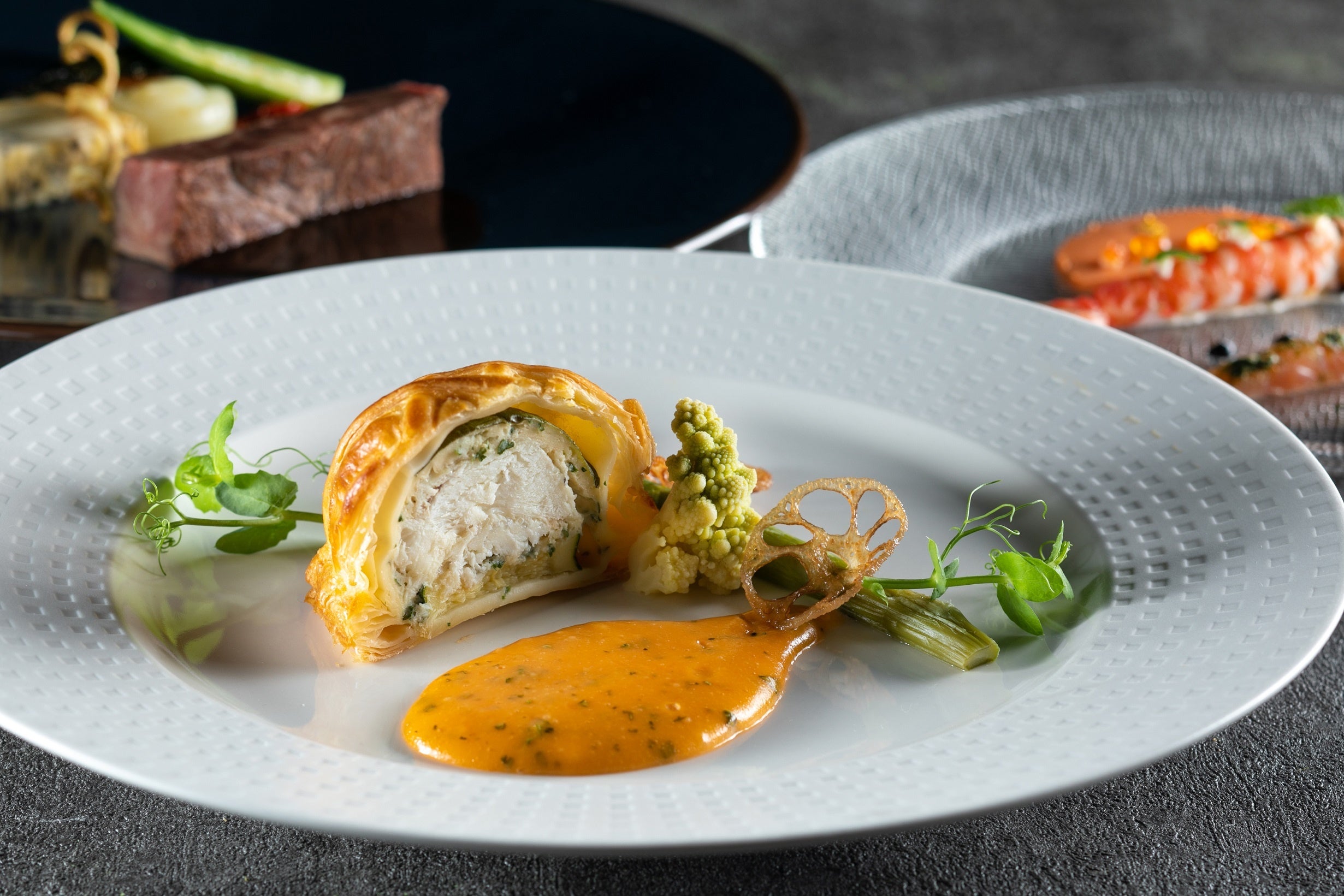 「真鯛のパイ包み焼き」