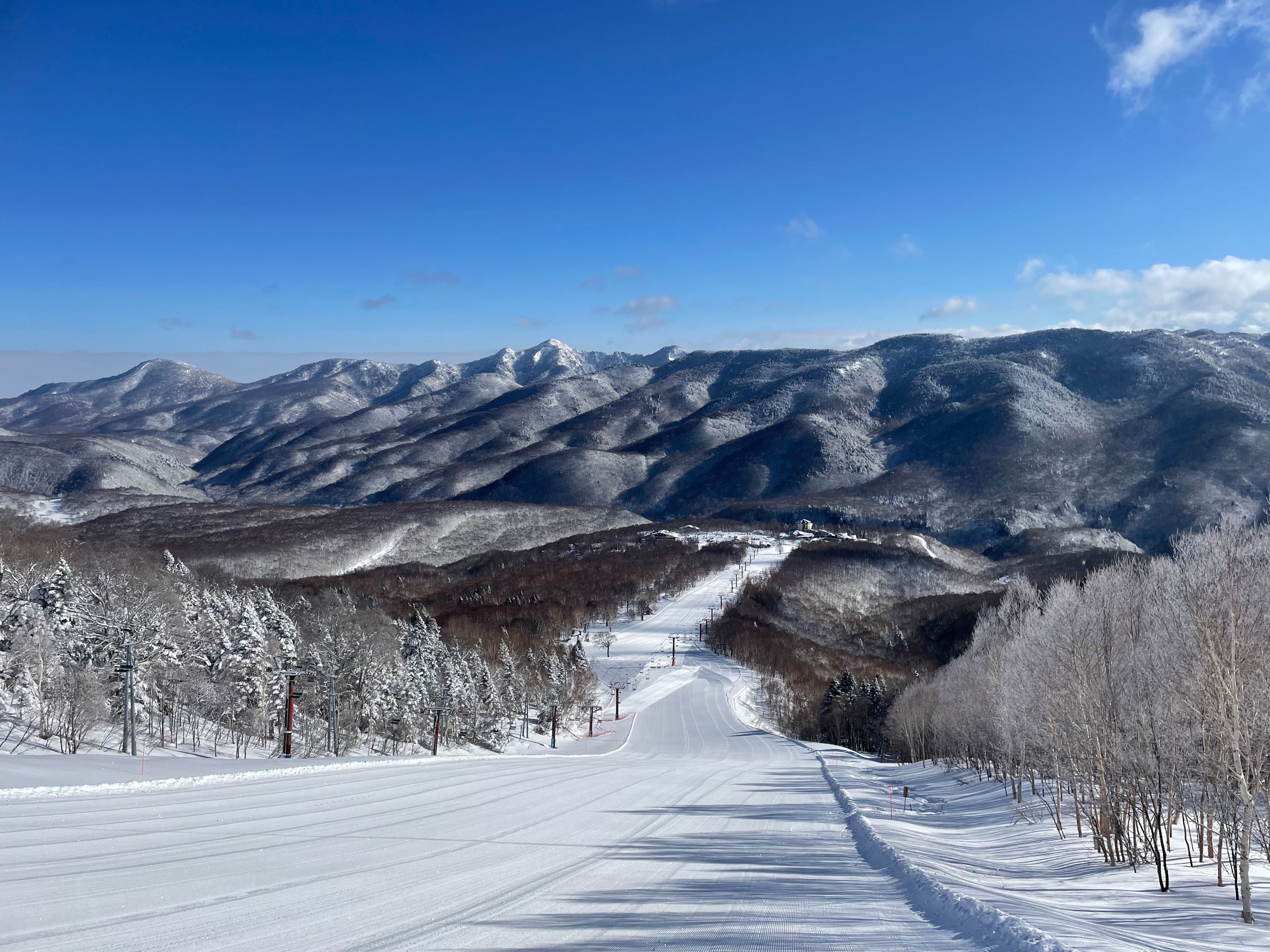 2024-2025シーズン　志賀高原　焼額山スキー場　大人リフト1日券　2枚 志賀高原 焼額山スキー場の基本情報 お得なリフト券を購入する