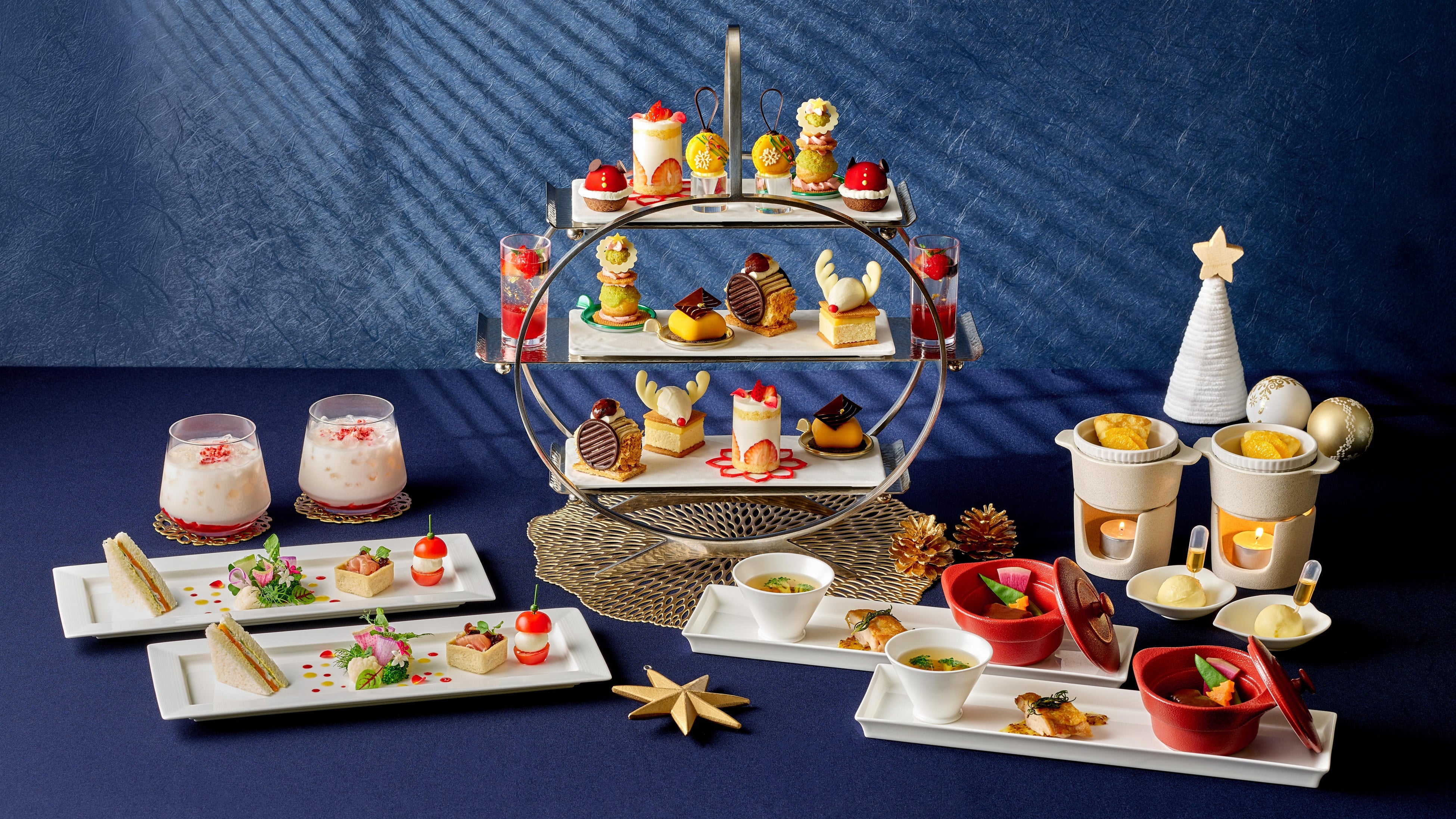 【大磯プリンスホテル】クリスマスカラーのスイーツを楽しむ 冬限定の「クリスマスアフタヌーンティー」を販売