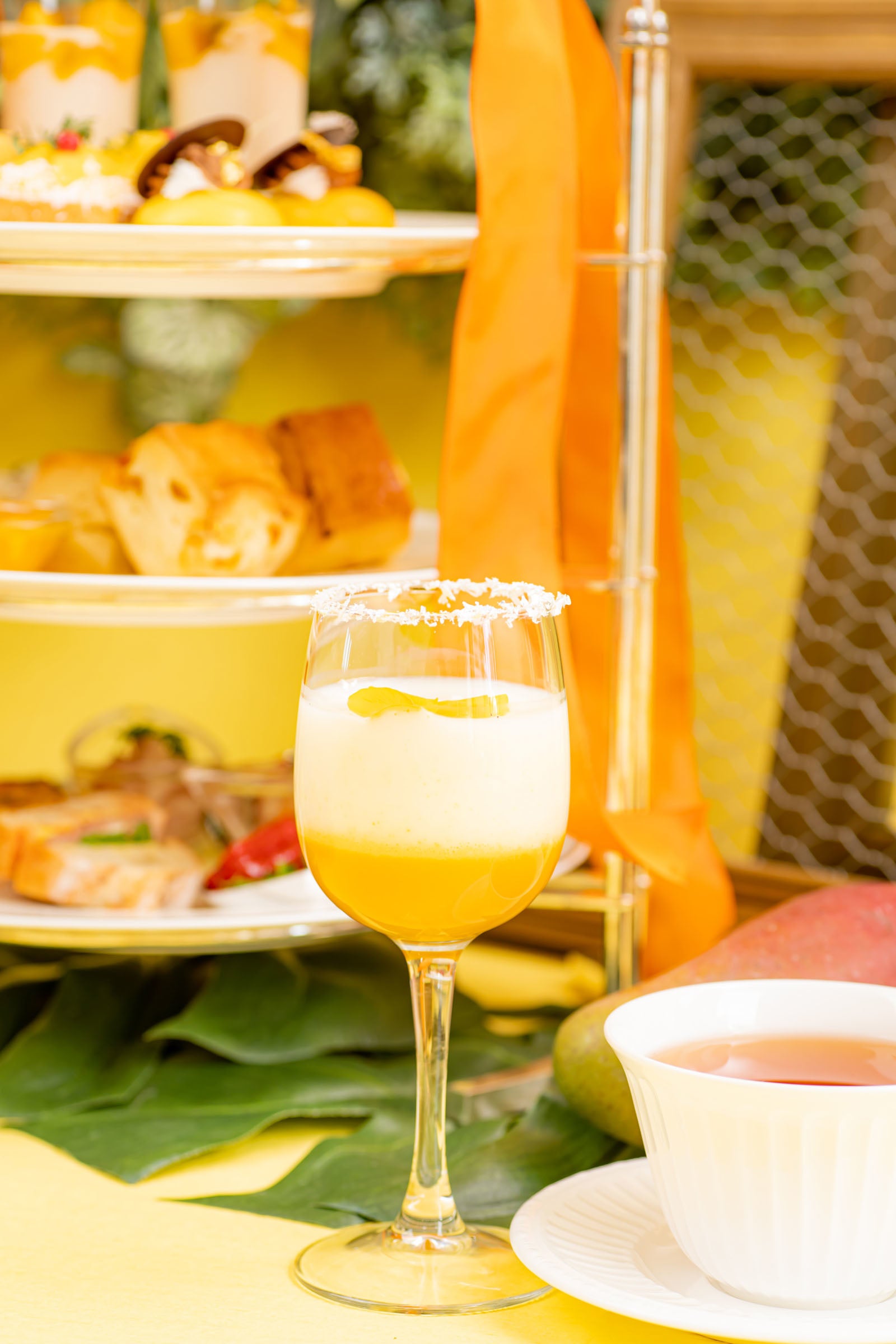 マンゴーラッシーソーダ