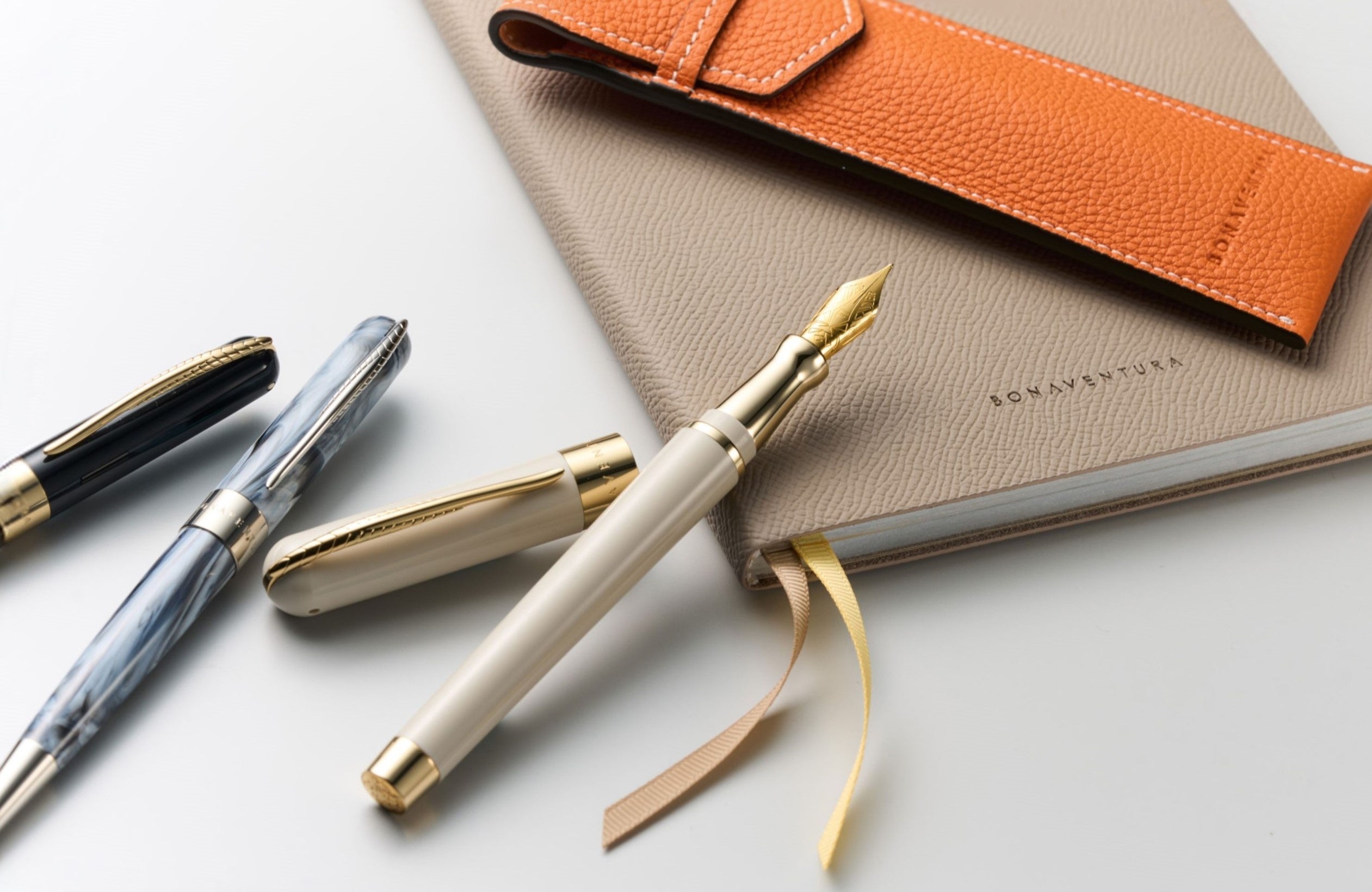 未使用/付属品完備✨ BONAVENTURA ファンクショナル ノートケース 黒 未使用/付属品完備✨ BONAVENTURA ファンクショナル ノート