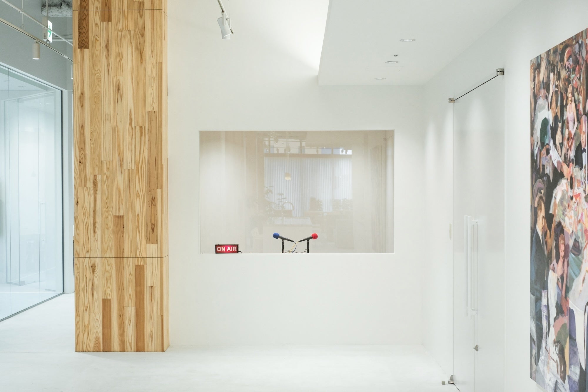 録音ブース：ポッドキャスト「チャポンと行こう！」等、音声収録を想定した録音ブース