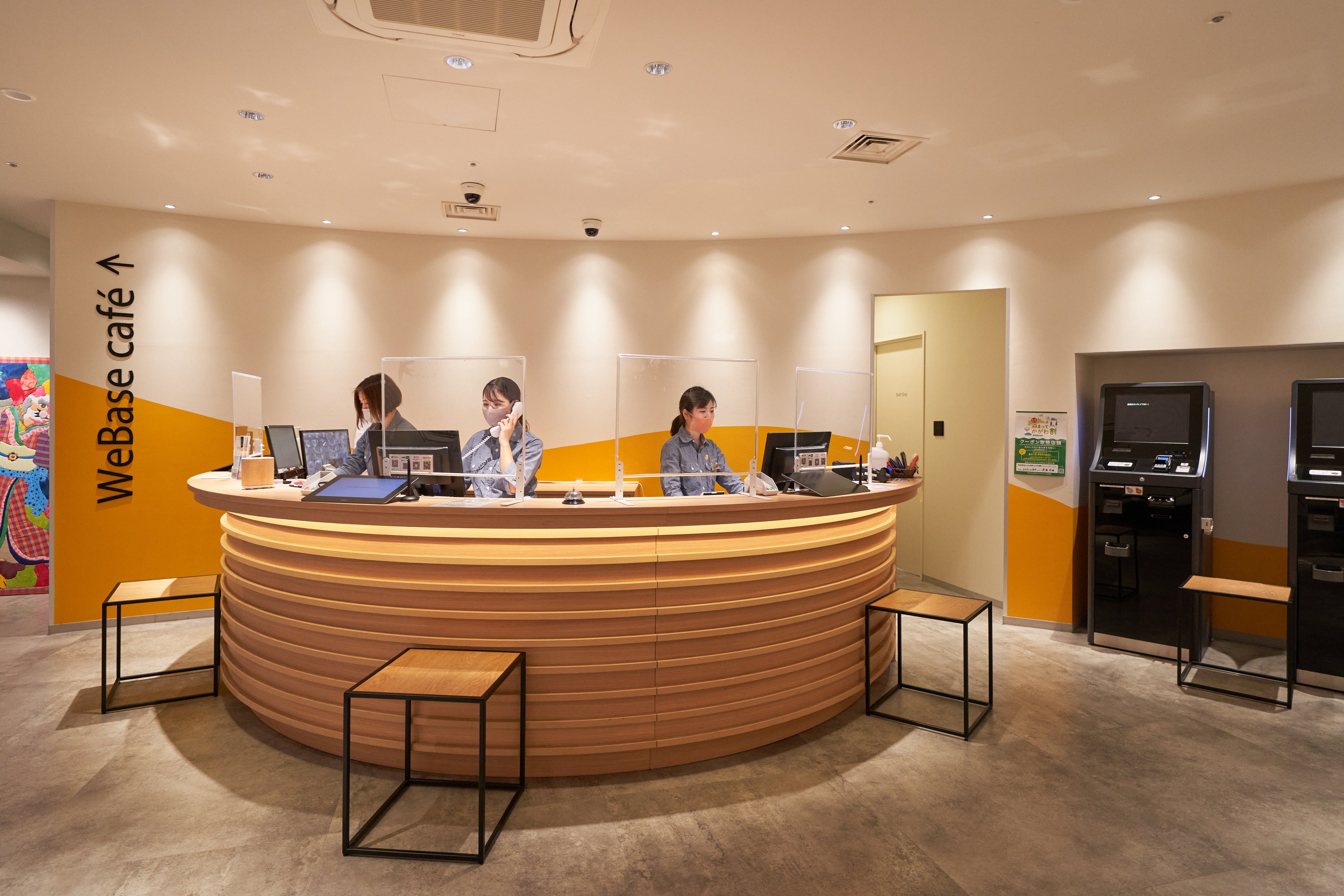 WeBase 高松 フロント