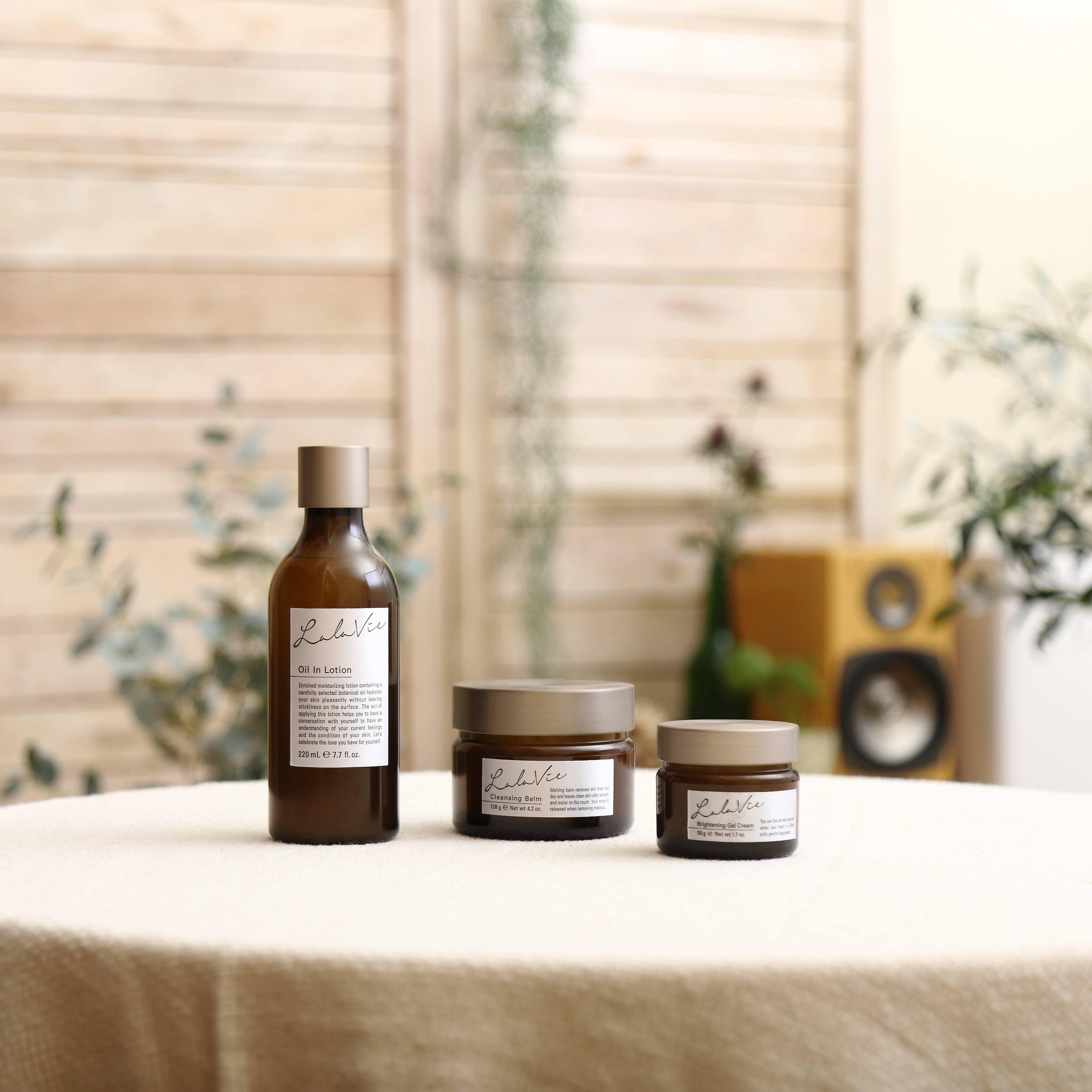 クレンジングバームで大ヒットのボタニカル・オイル美容ブラ『Lala Vie』