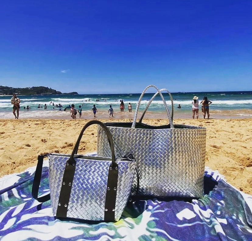 リサイクル素材を使いフェアトレードで作られた「LYRIS」