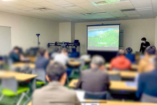 室内セミナーイメージ