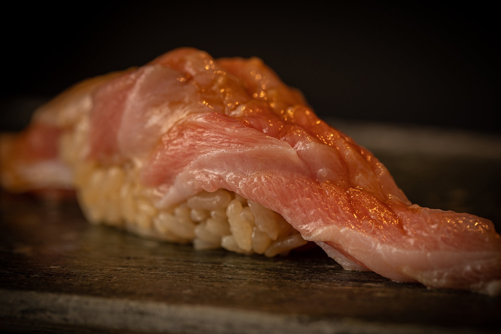 ジューシーな味わい「鮪の腹中大トロ」