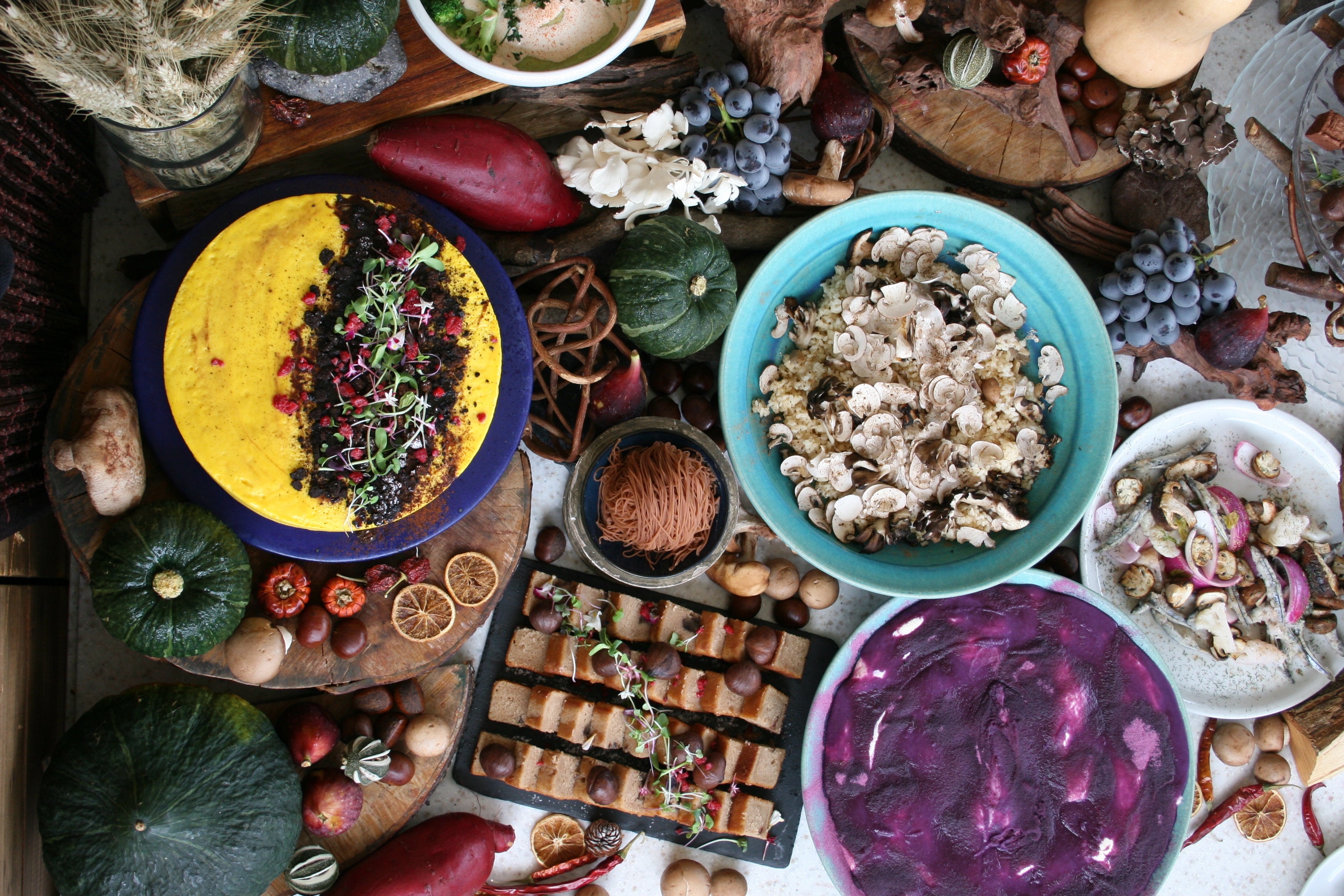 秋の味覚をふんだんに盛り込んだオータムビュッフェ