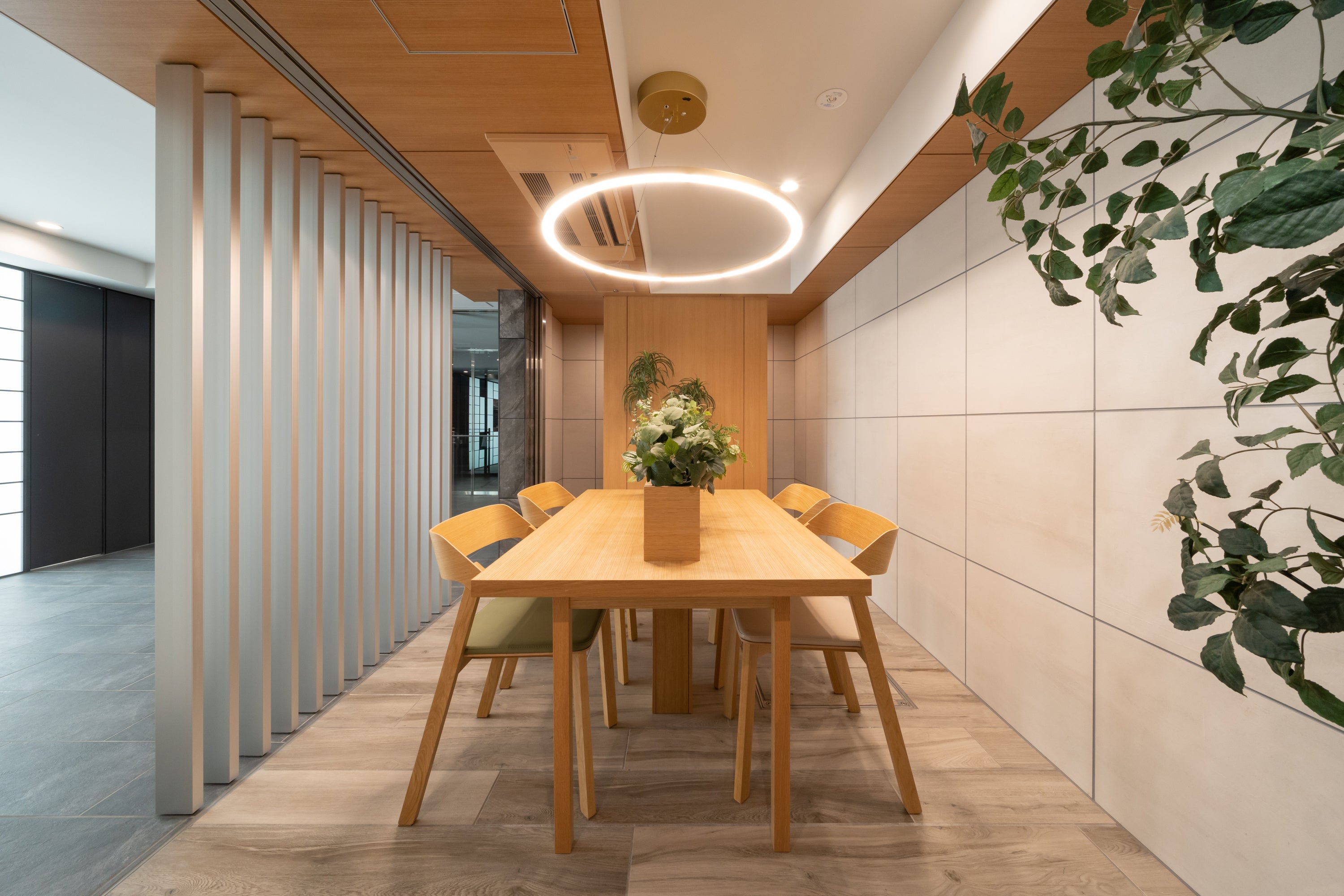 ビジネスラウンジ