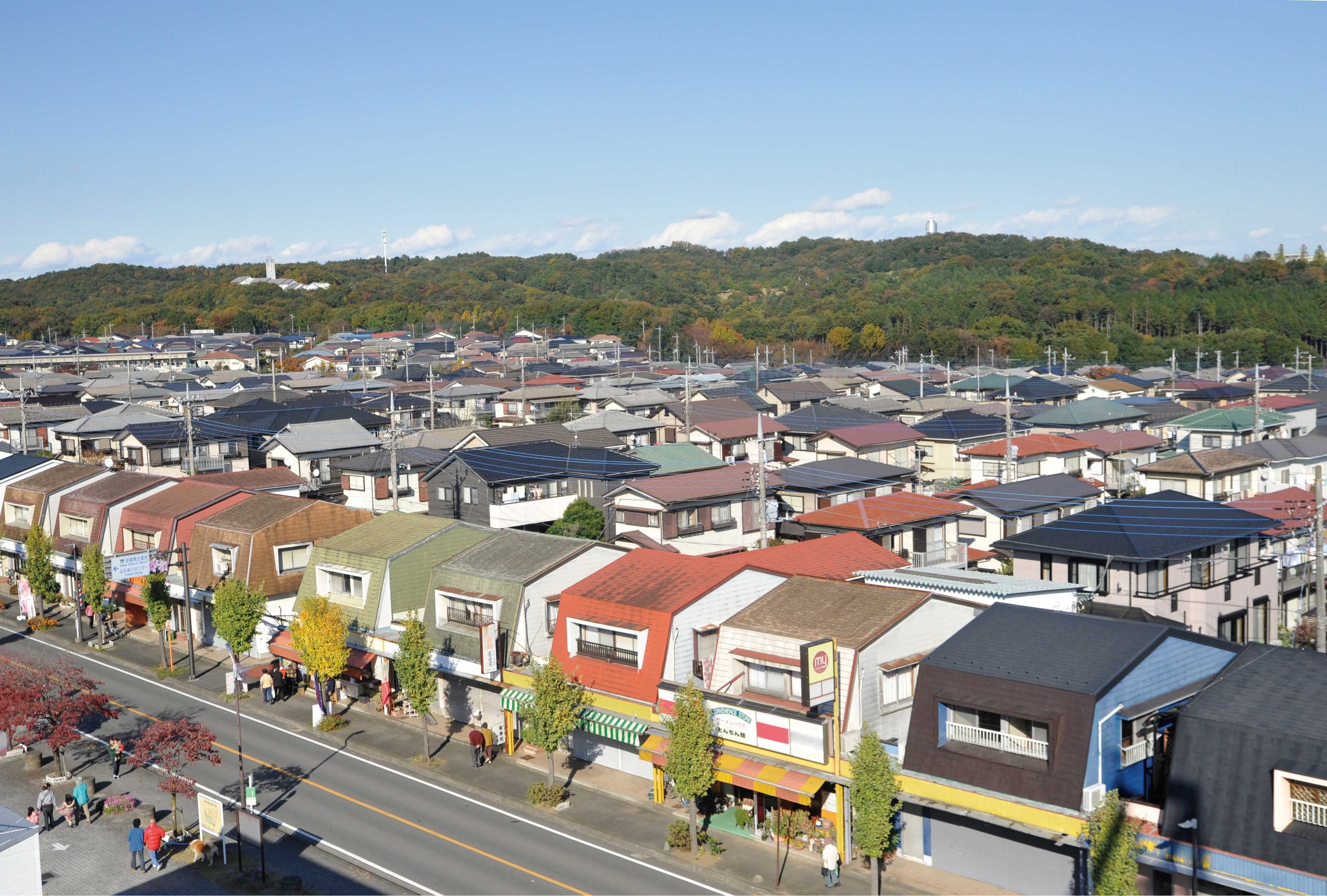 △可愛らしい建物の商店が並ぶ鳩山ニュータウン商店街