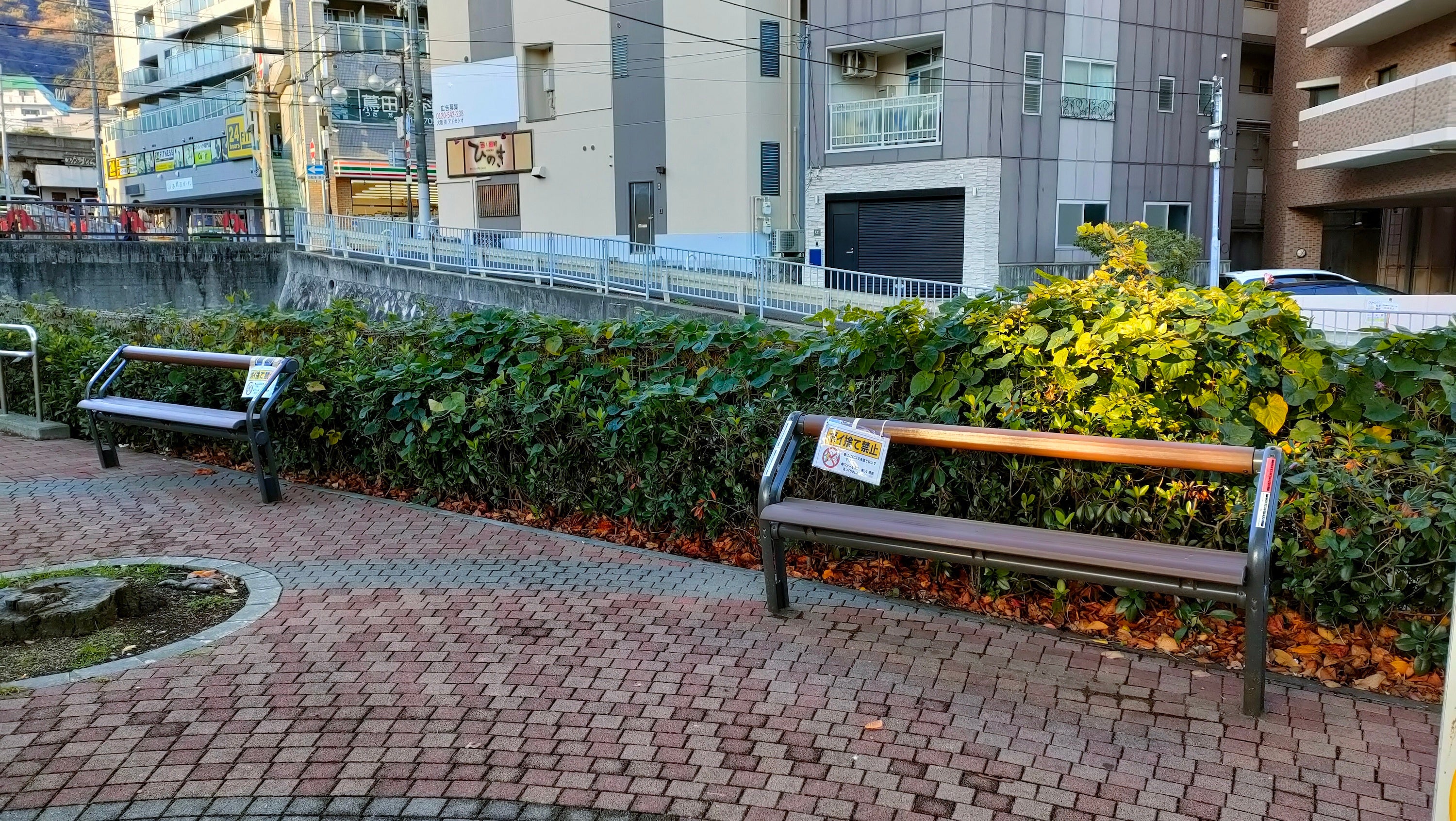 △ほっと一息つけそうなスポットを探す「居場所の視点」