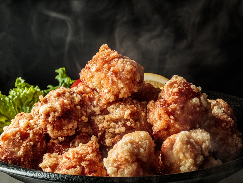 〈手羽トロや〉手羽トロ唐揚げ　（100ｇ）　税込４００円