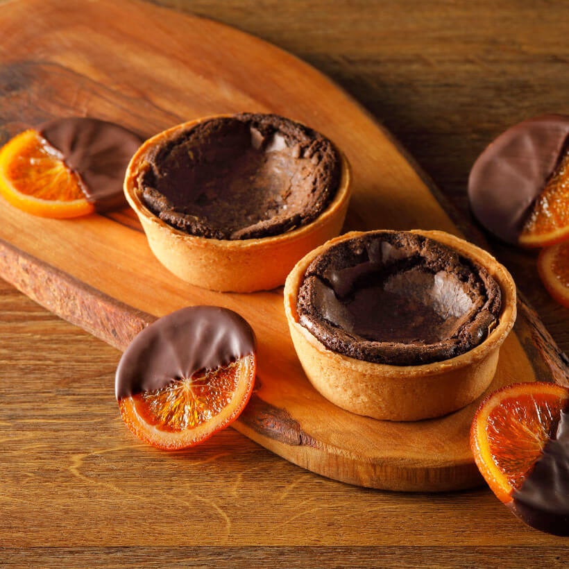 〈SIXCOFFEE&CHOCOLATE〉窯出しタルト濃厚ショコラ （4個セット） 税込１，２００／サンシャインガール （5枚入り）　税込１,０８０円