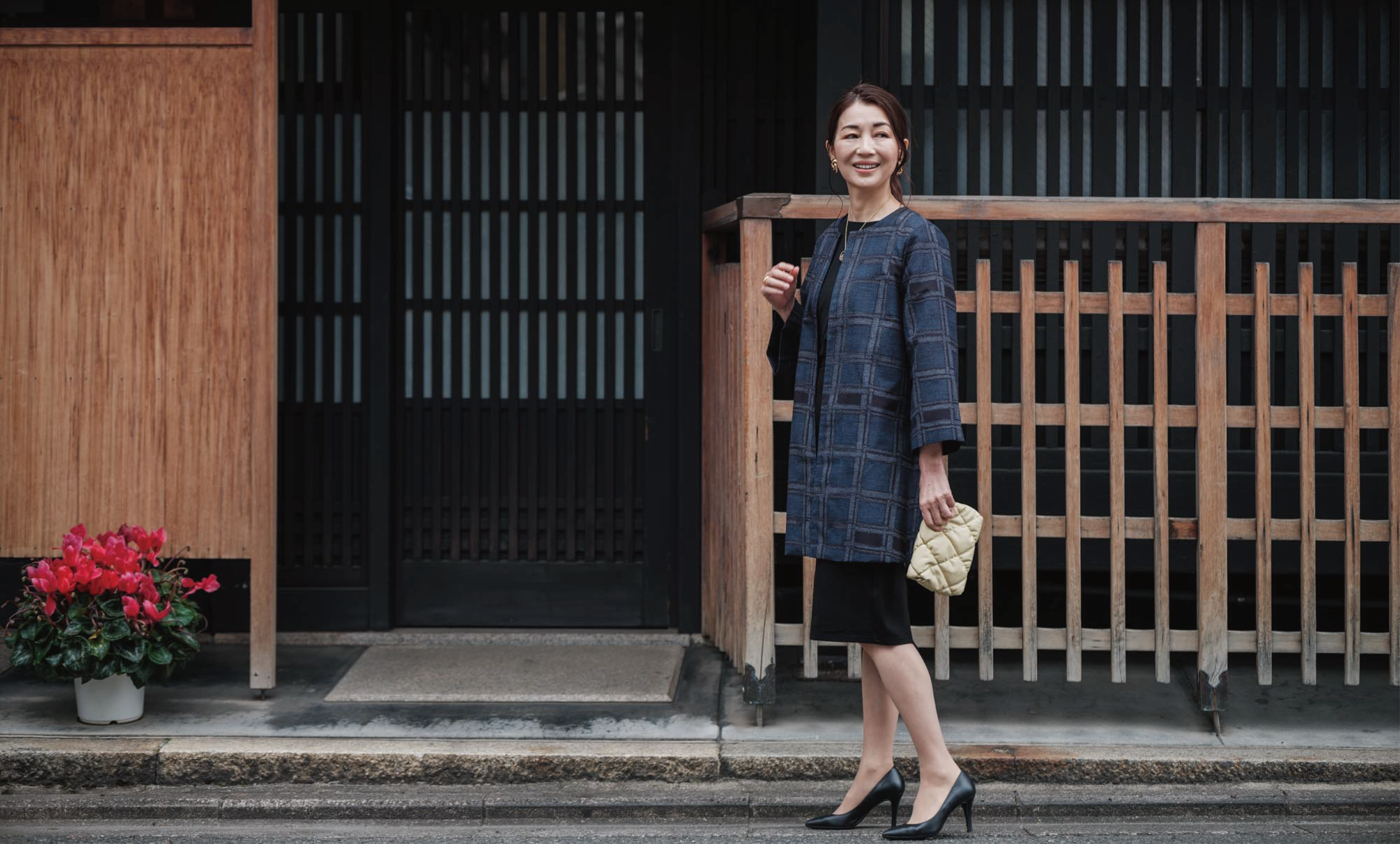  キモノヌッテ-kimononutte- 大切な想い出の詰まった着物をデイリ ーユースに着用できる、現代的なデザイ ンにアップサイクル