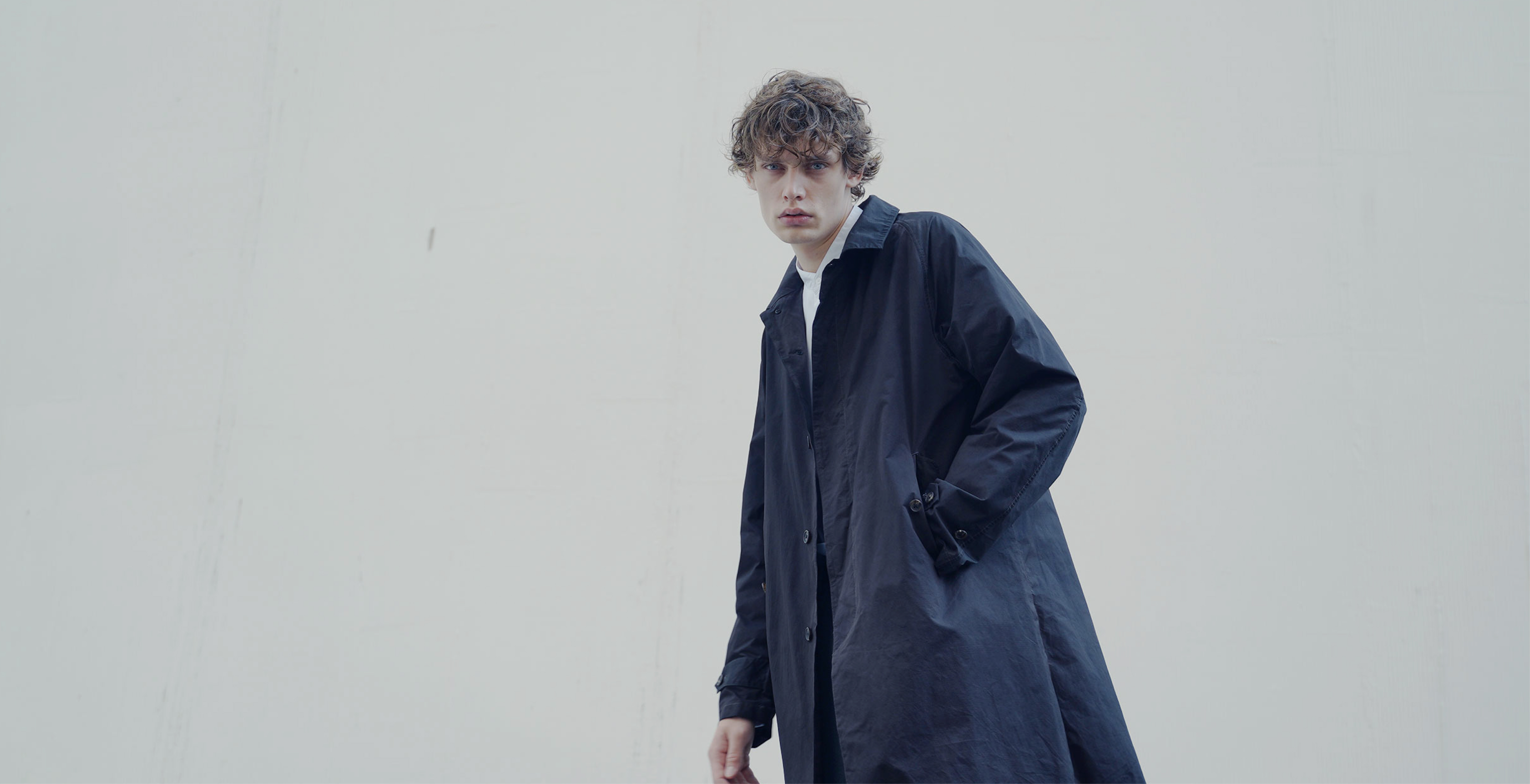 MOONRAKERS（ムーンレイカーズ） 「先端素材による未来のファッション」の創造を 目指すプロジェクト。 「ミライ」の生活をみなさまとともに創造します