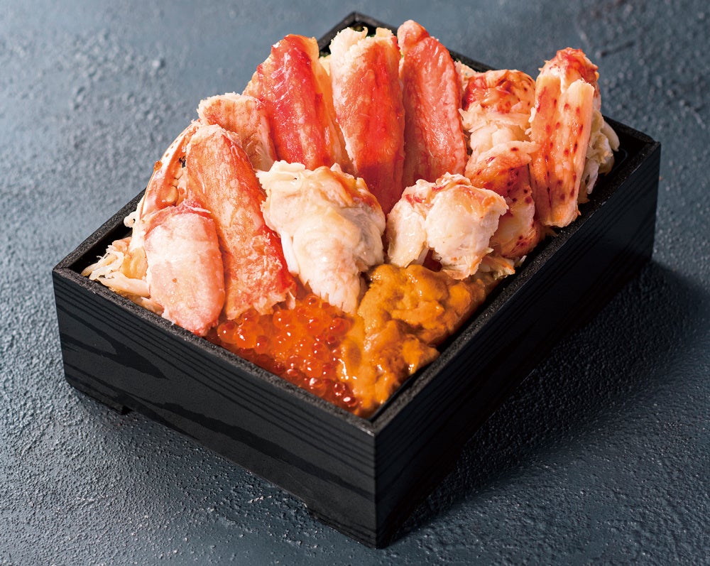 「汐音 」４大蟹の 3 色弁当 1 折 税込 4,320 円 各日 50 折限り