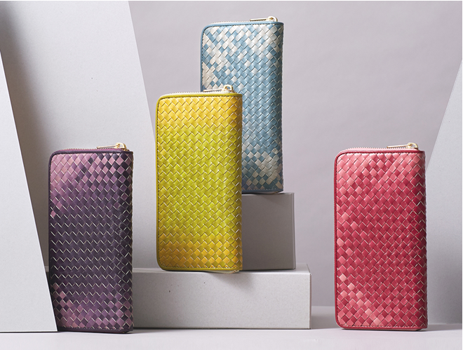 ▲Irodori Mesh Round Long Wallet　各 税込33,000円