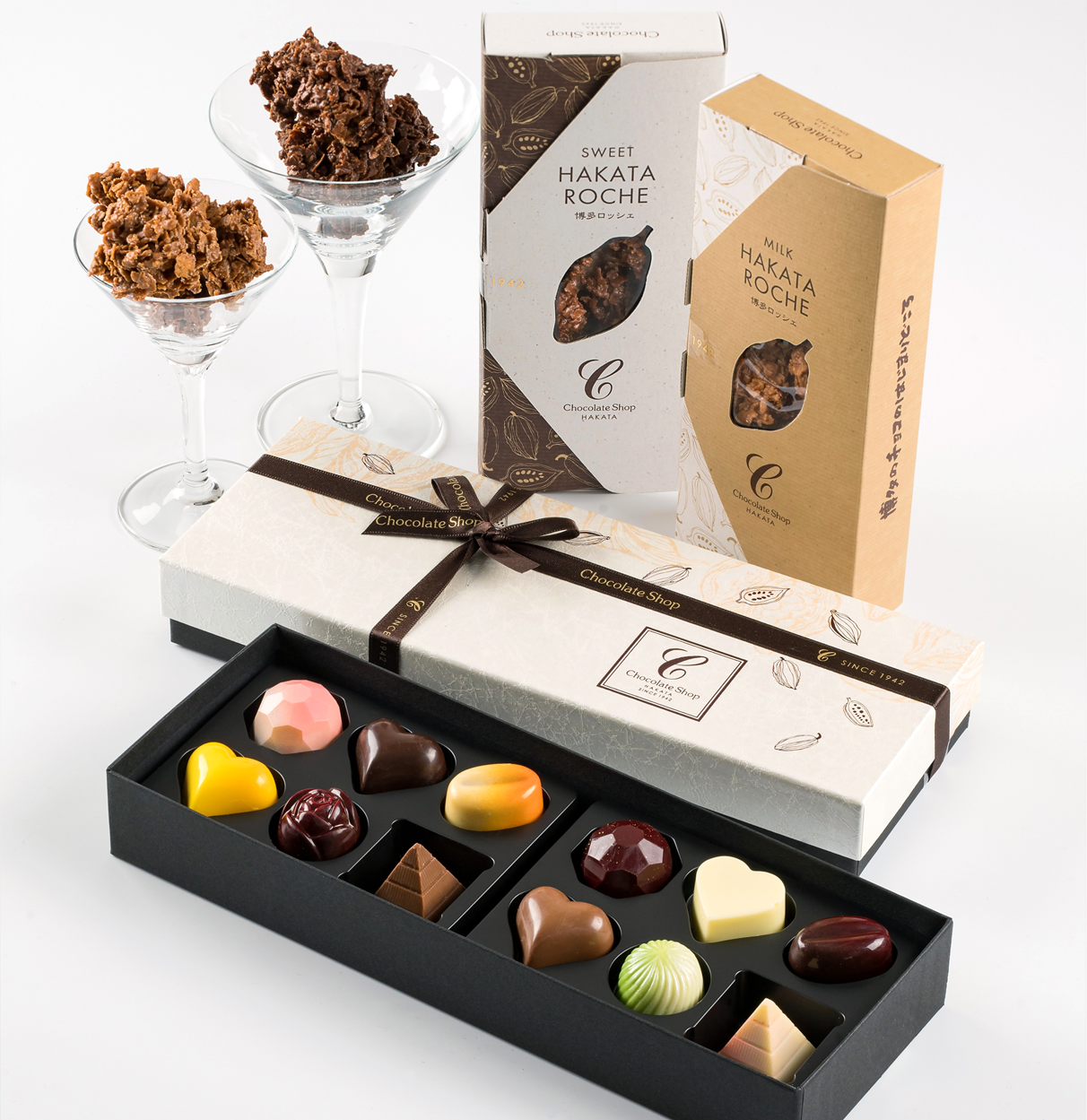 (上)ノワール(12個入り)税込3,348円、(下)博多ロッシュ(ミルク・スイート、8粒入り入り)各 税込1,080円