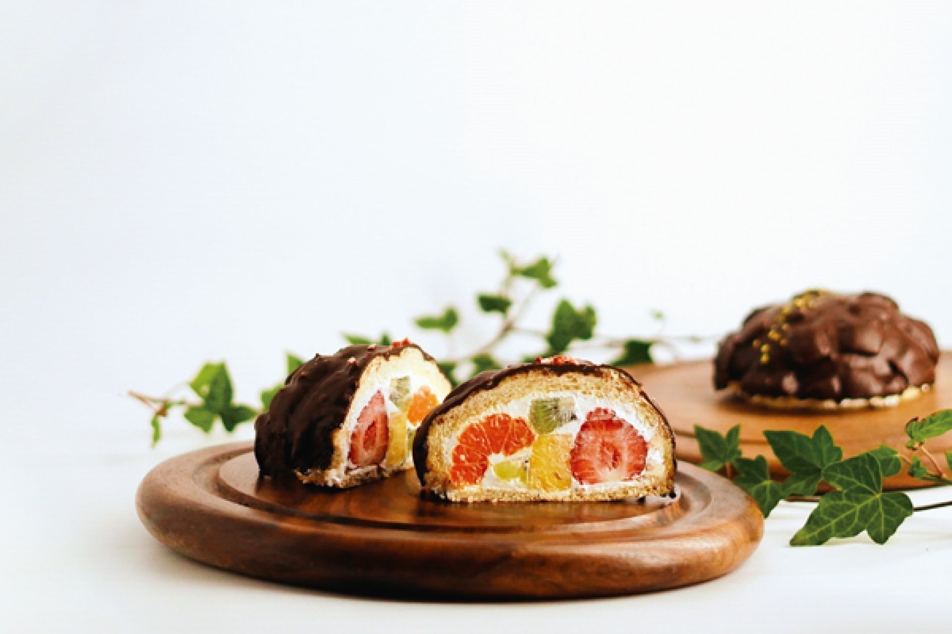 「メロンパン専門店CACHETTE」フルーツエクレアメロンパン