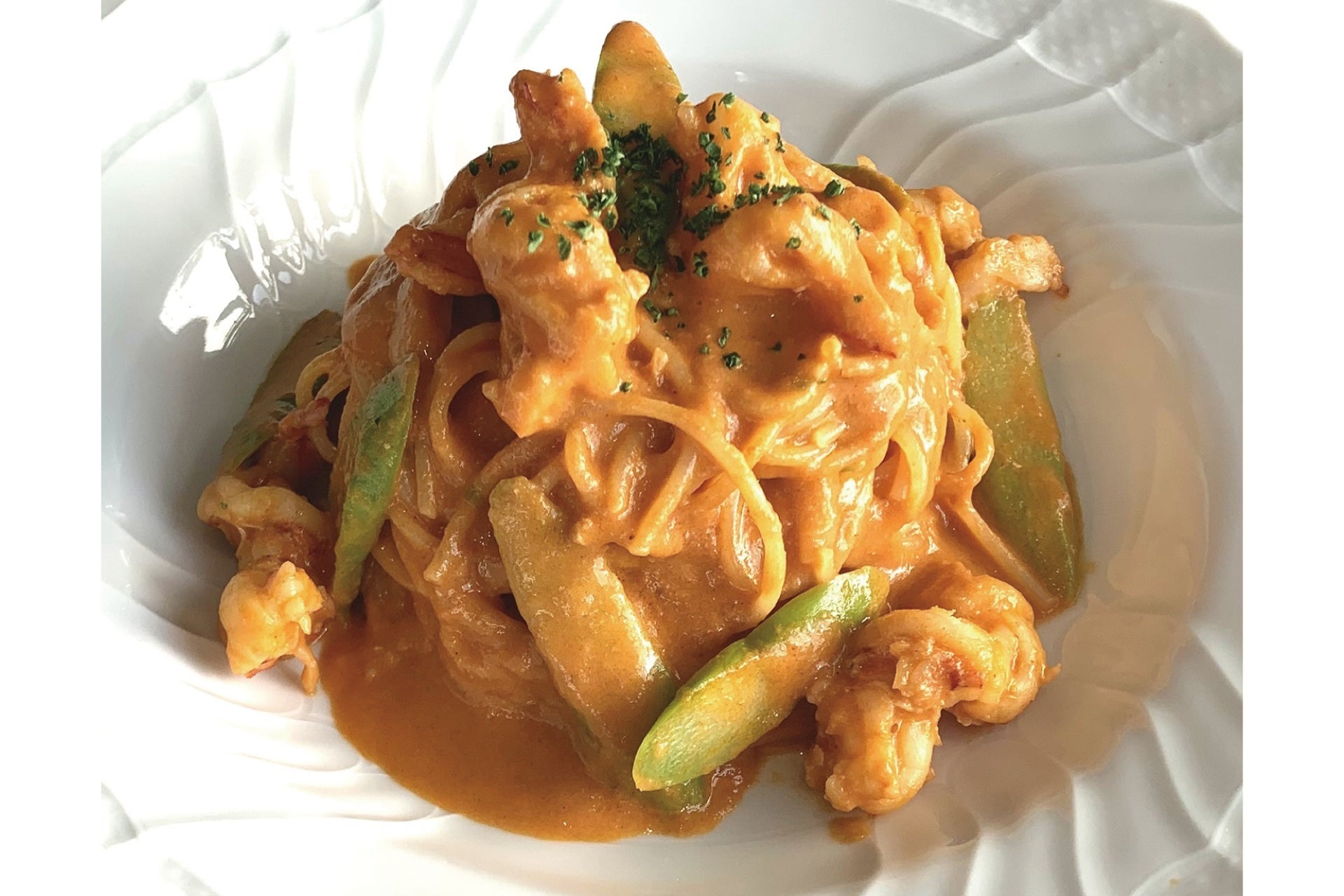 赤海老とアスパラガスのウニトマトクリームソーススパゲッティ