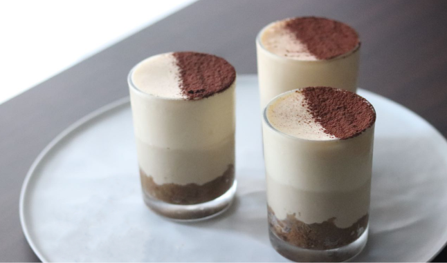 〈BENE REGALO〉  グラスティラミス …1個 税込1,000円