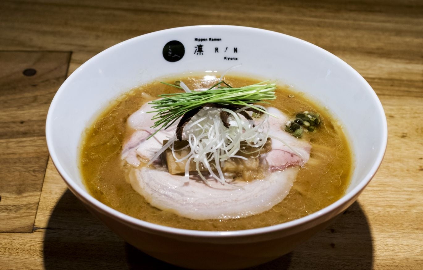 芳醇 味噌らぁ麺 税込 1,350 円