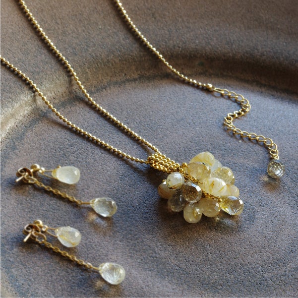 加山忠則デザイン　天然石ネックレス　8点 繊細と個性が出会う ― 大丸京都店4階＜暦ごよみ＞で『クラフト