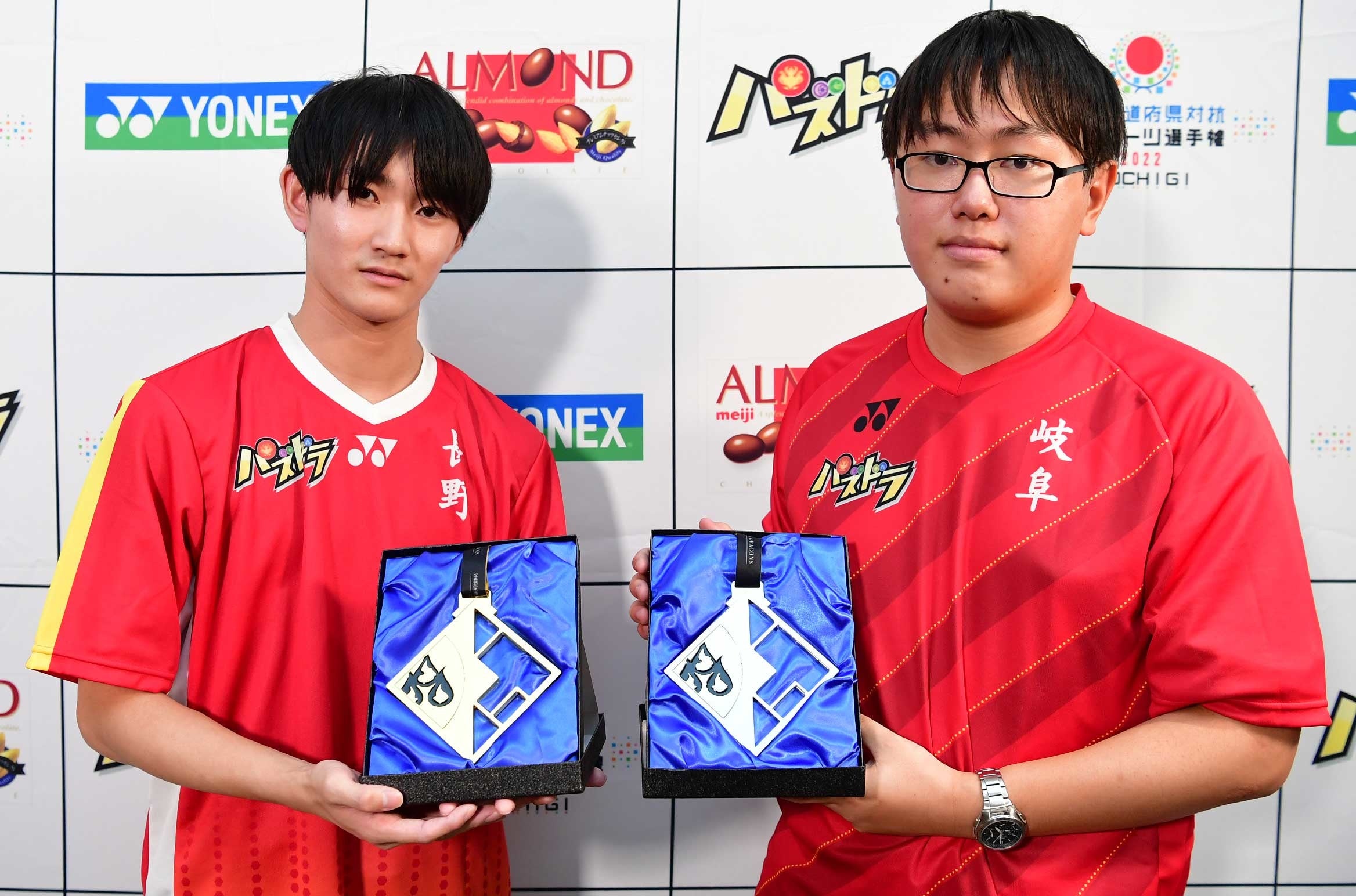 長野県代表 Ina選手（左）、岐阜県代表 FE選手