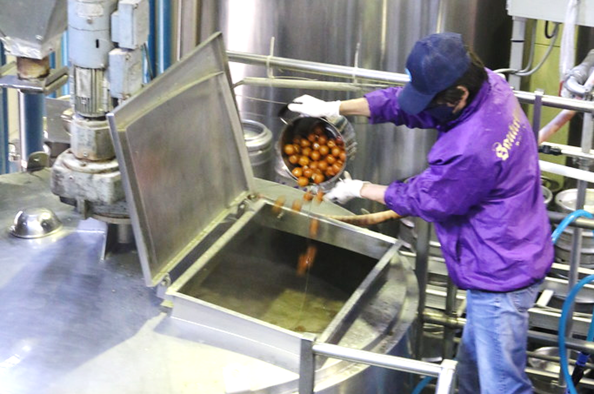 グラブジャムンを糖化槽に投入