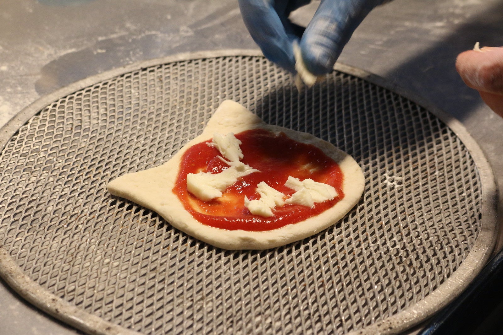 “にゃ”ルゲリータにモッツアレラチーズをトッピング