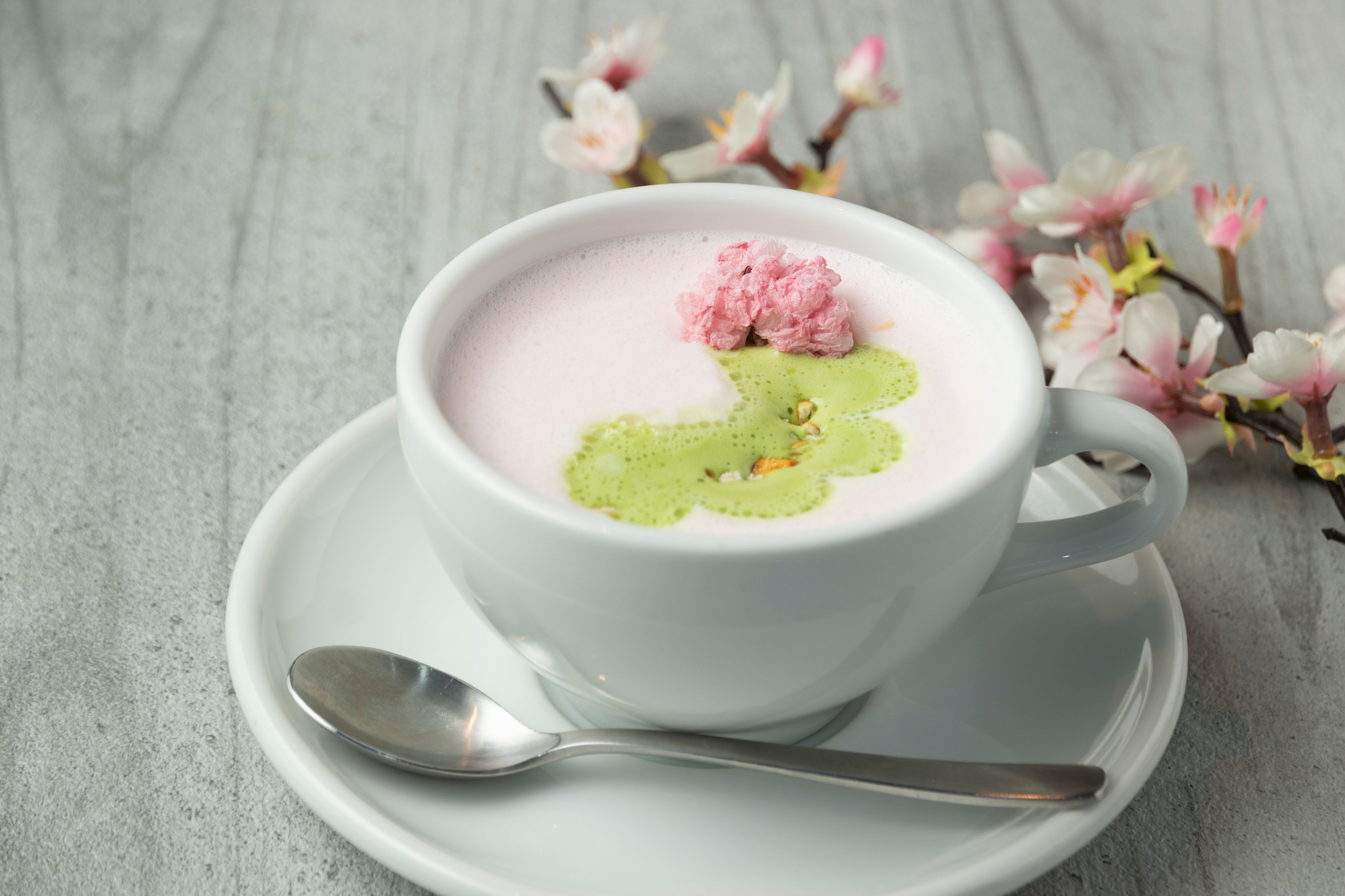 桜-SAKURA-ラテ  680円