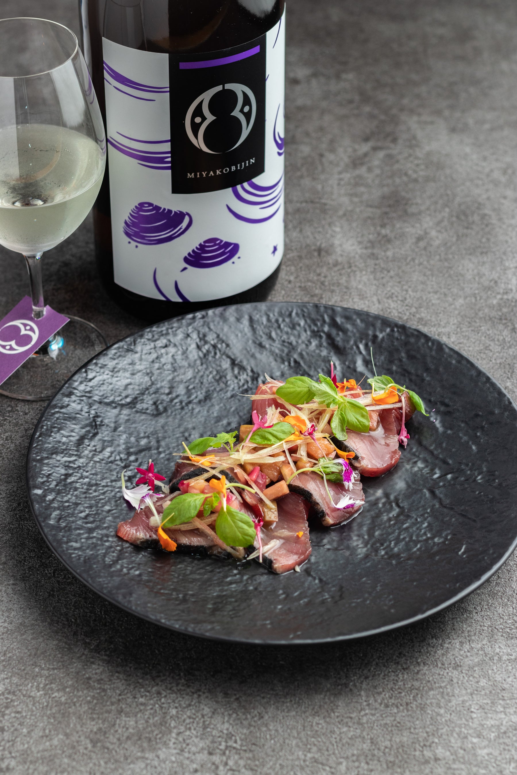 「カツオの炙り カルパッチョ仕立て」1,300円