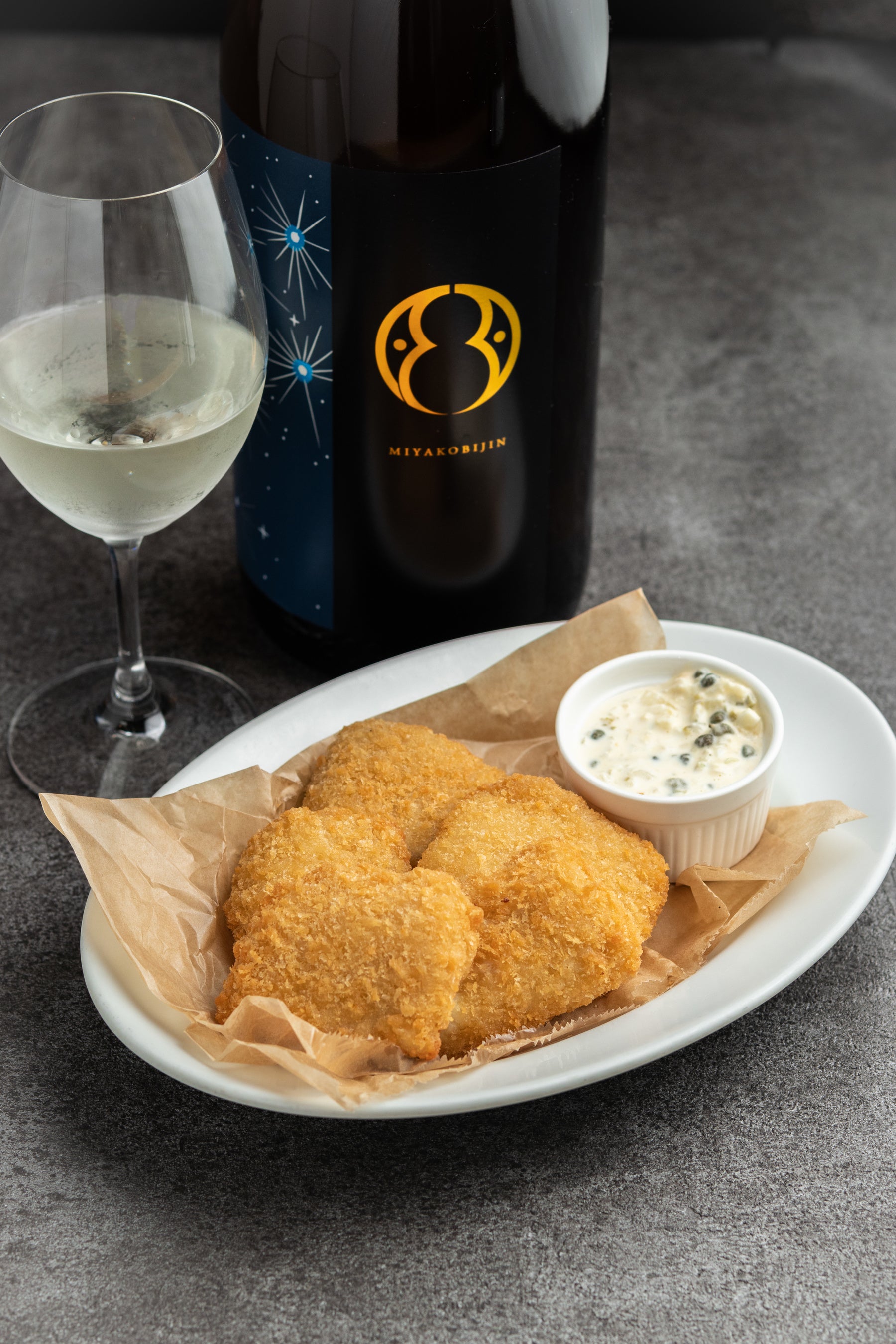 「淡路産ハモのフリット」680円